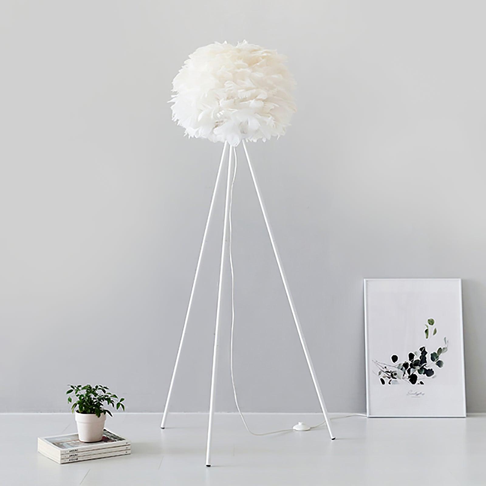 Eos Feather Floor Lamp - Lumpaz