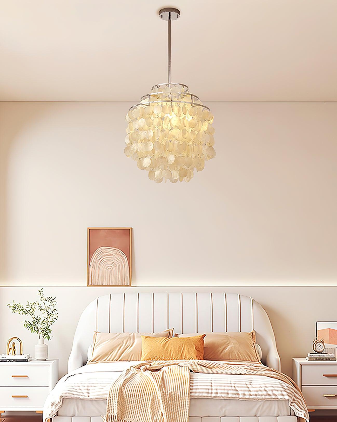 Round Shell Chandelier B - Lumpaz
