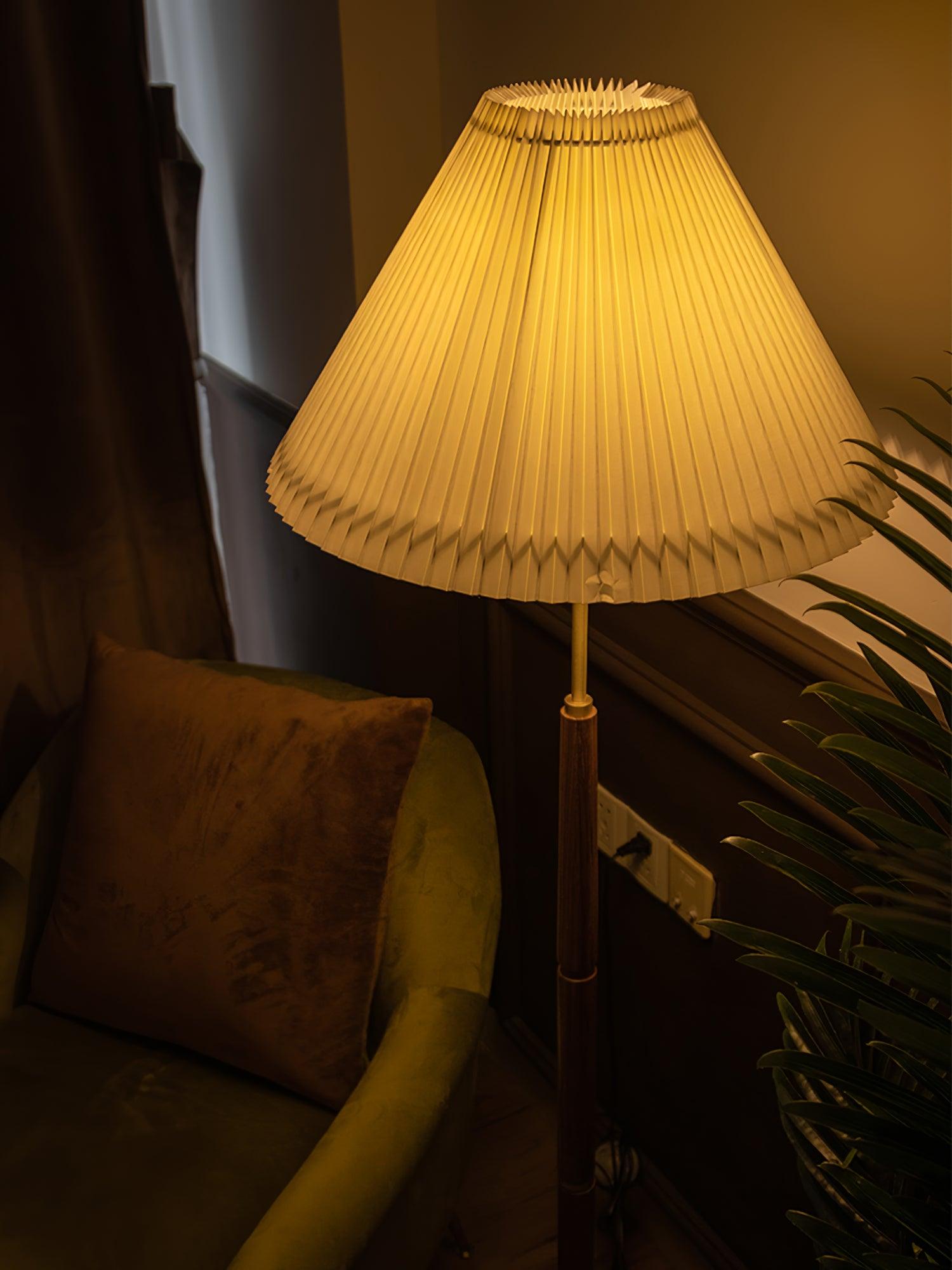 Pleated Floor Lamp - Lumpaz