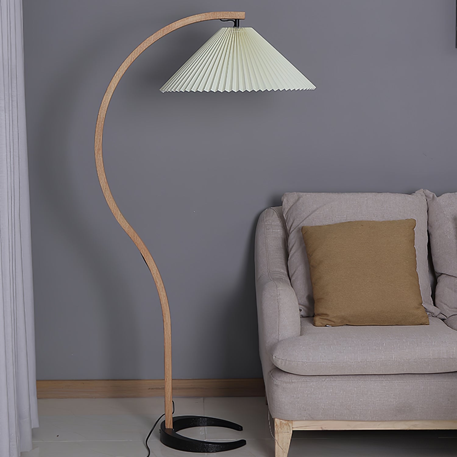 Caprani Floor Lamp - Lumpaz