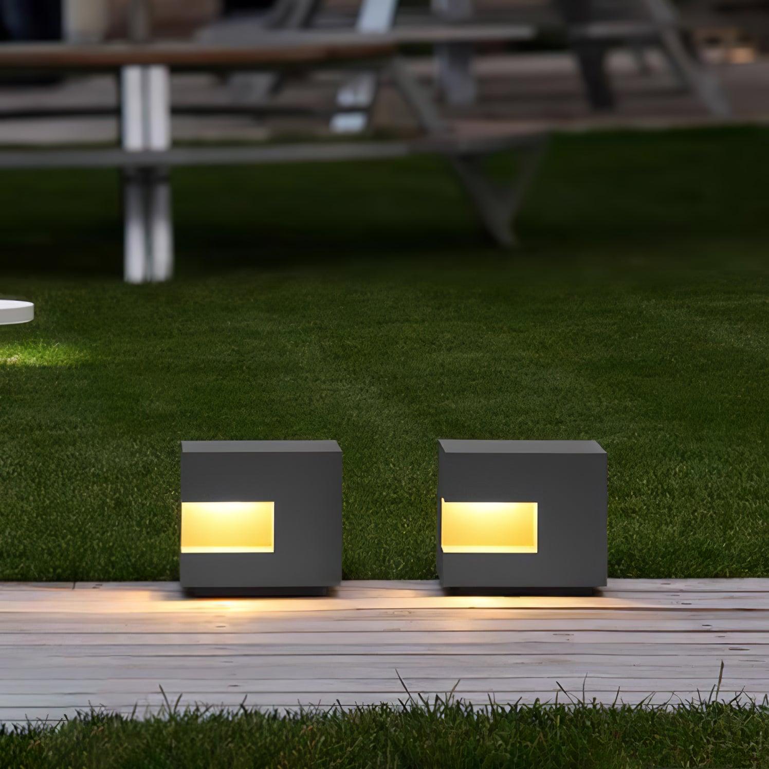 Regular Cube Solar Power Post Light - Lumpaz