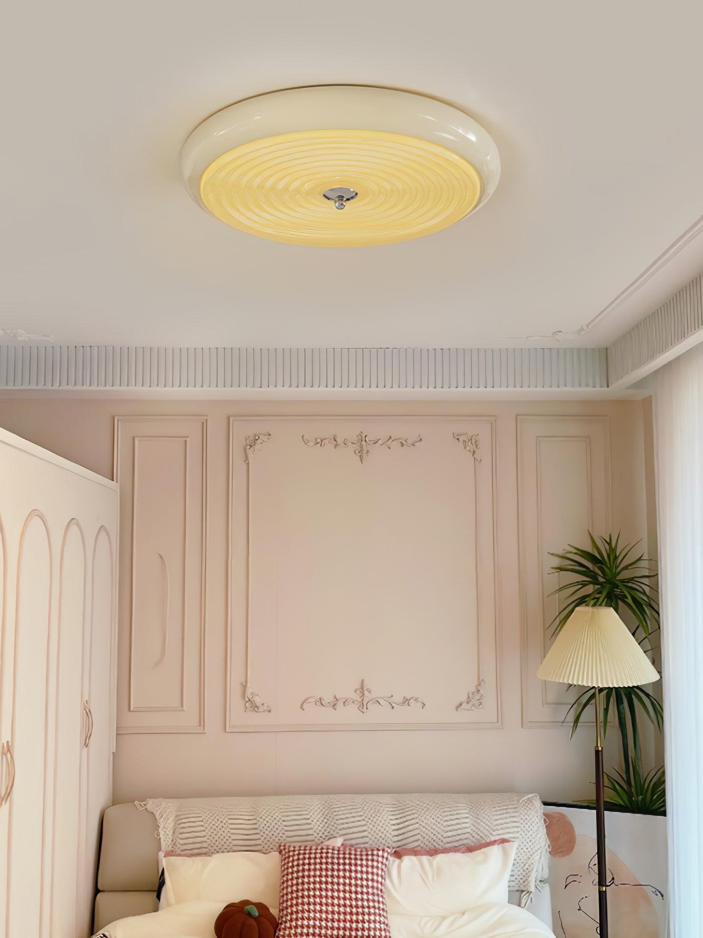 Ripple Cream Ceiling Lamp - Lumpaz