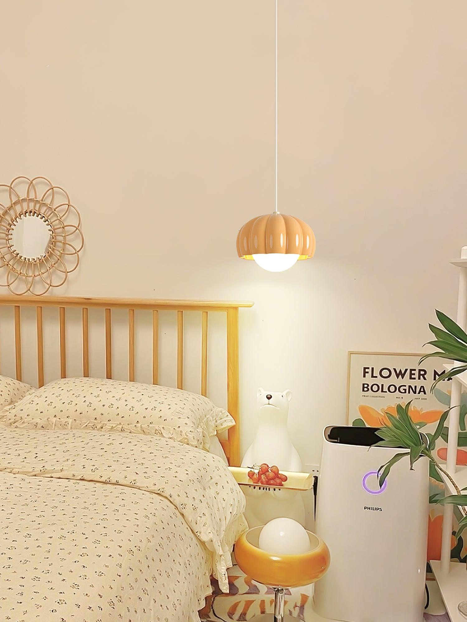 Creamy Pumpkin Pendant Light - Lumpaz