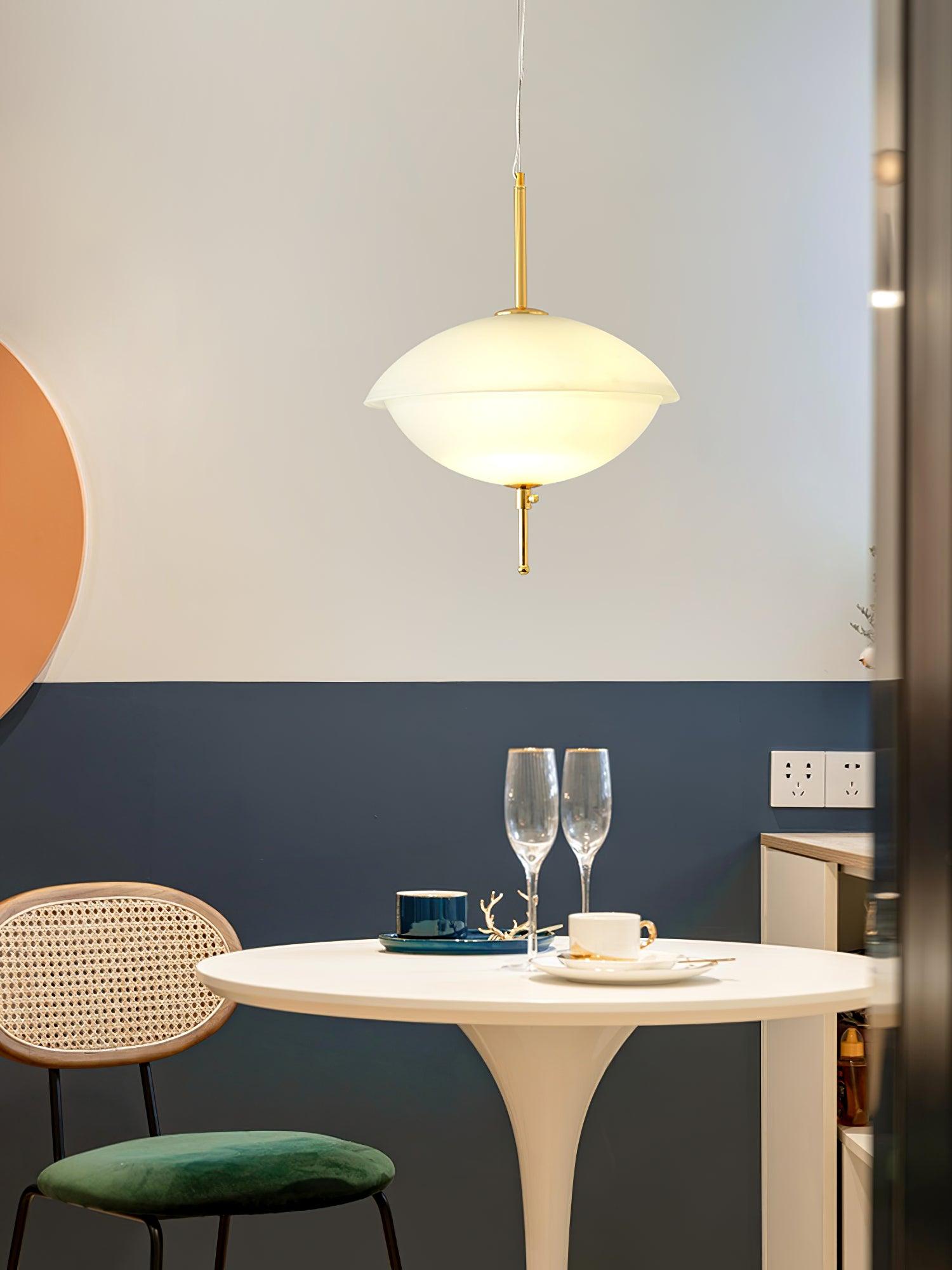 Miller Shell Pendant Light - Lumpaz