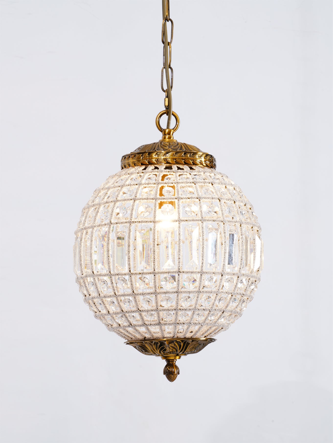 Traditional Gold Globe Chandelier - Lumpaz