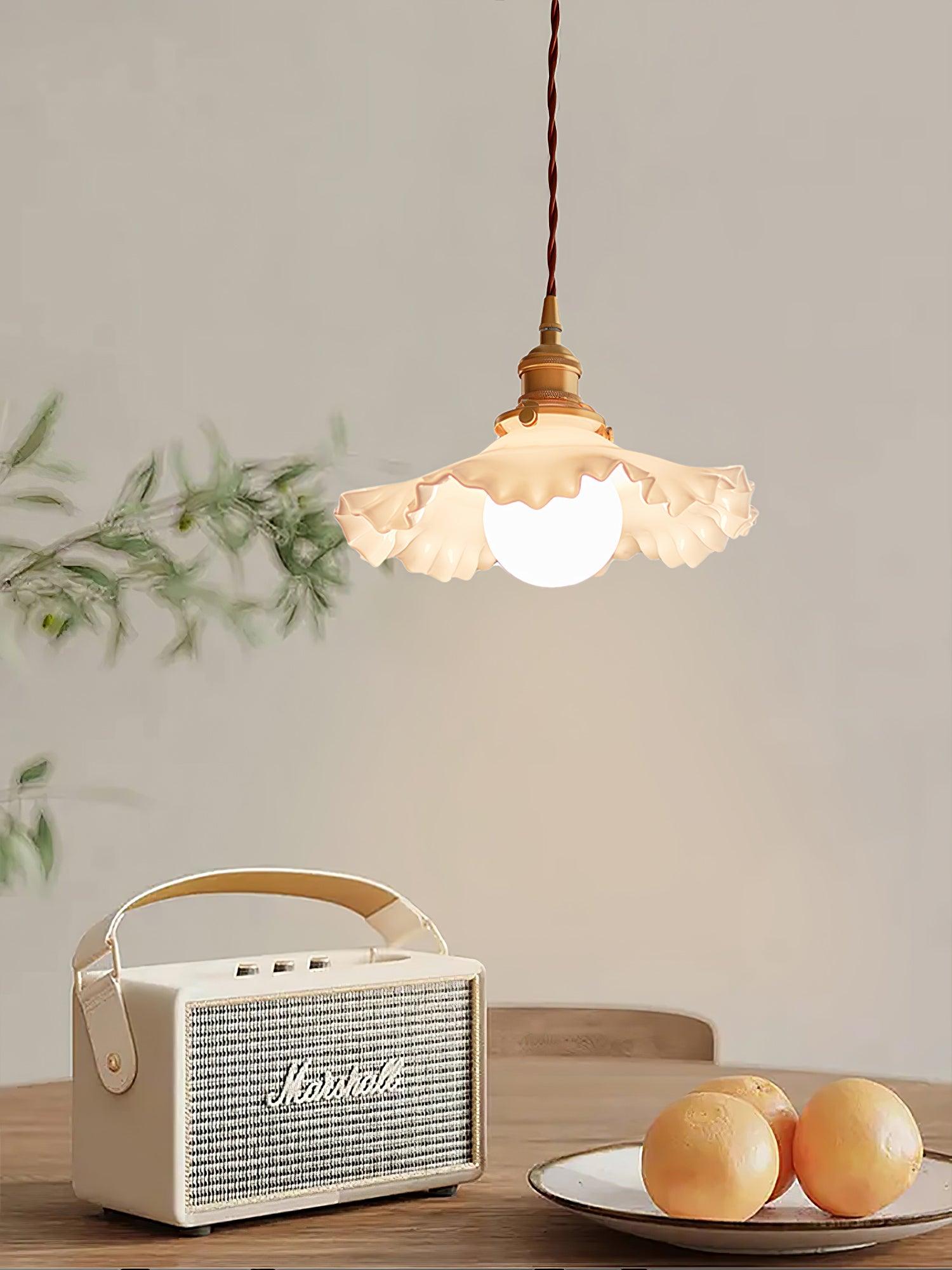 Small Floral Pendant Lamp - Lumpaz
