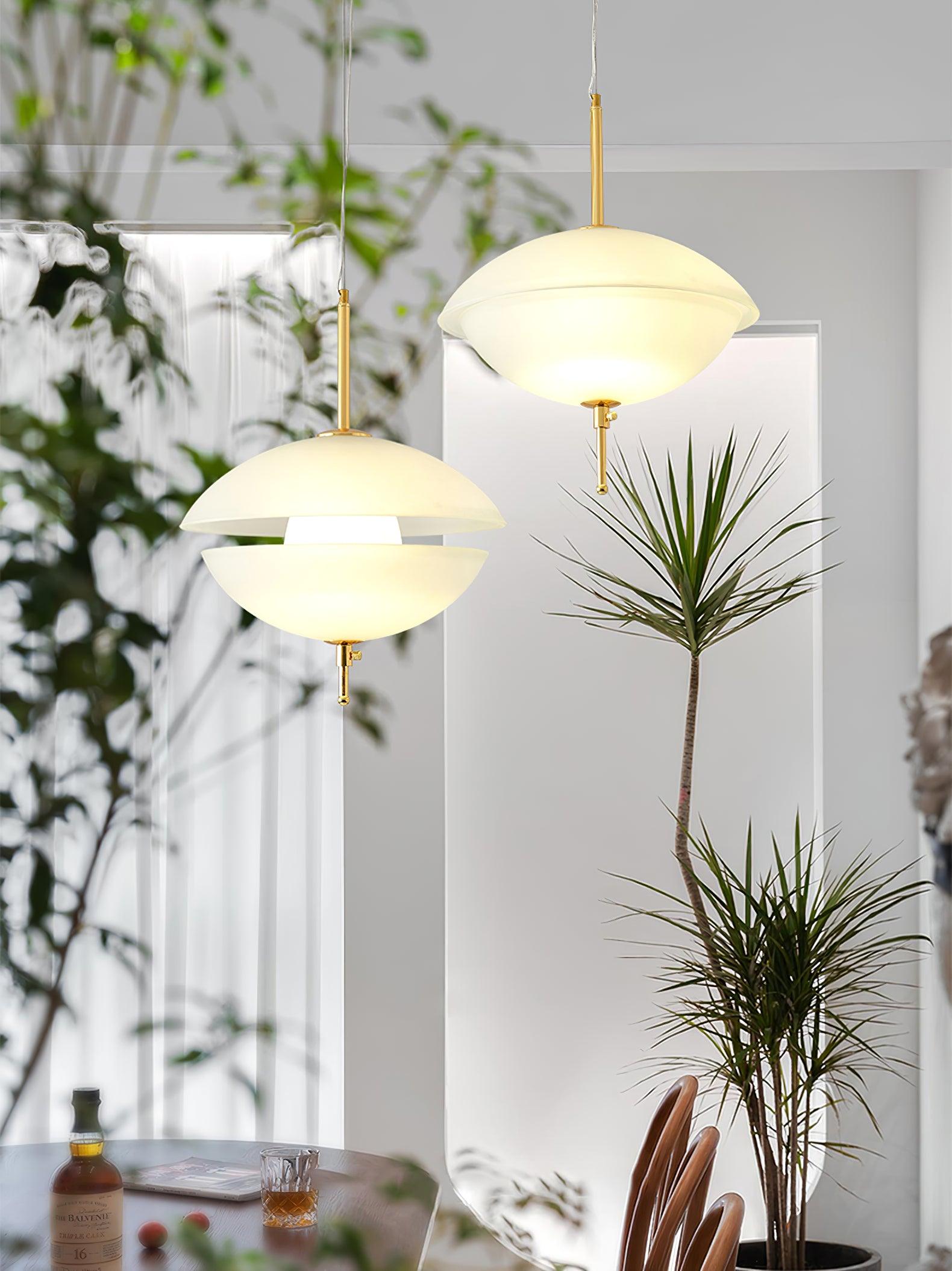 Miller Shell Pendant Light - Lumpaz