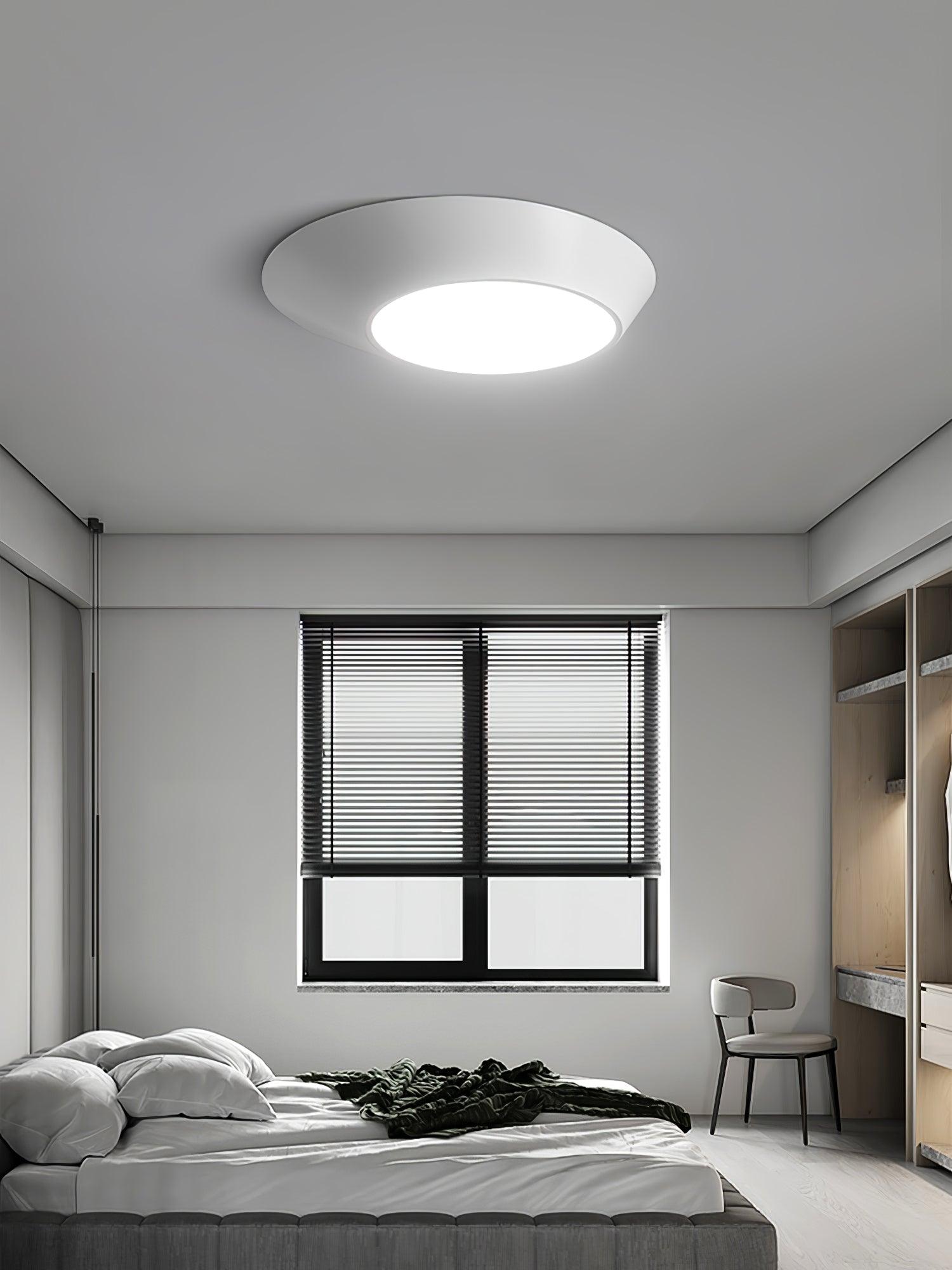 Angled Ceiling Light - Lumpaz