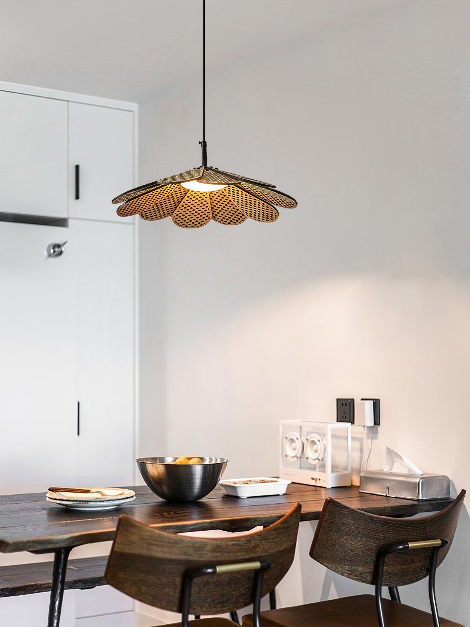 Hollyhock Pendant Light - Lumpaz