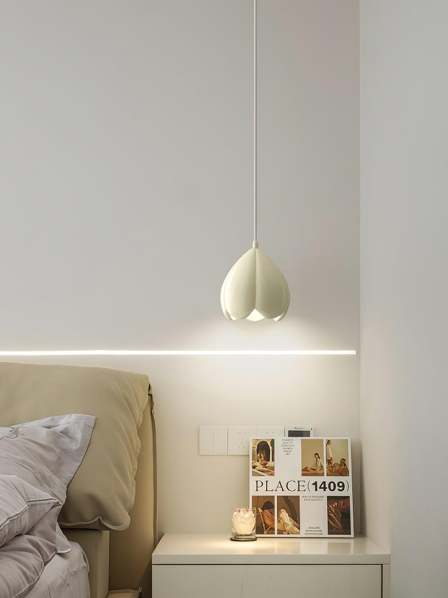 Flower Bud Pendant Lamp - Lumpaz