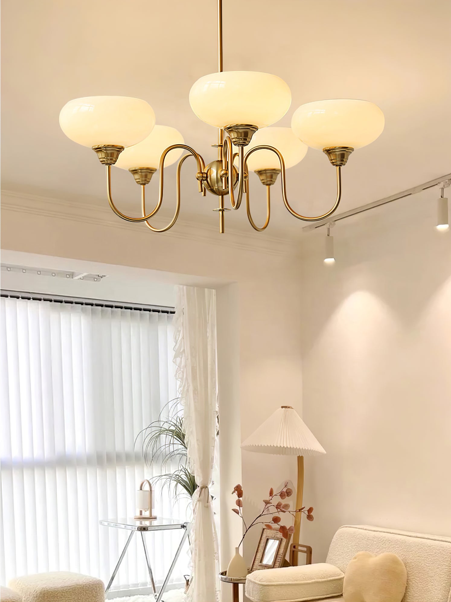 Creamy Persimmon Chandelier - Lumpaz