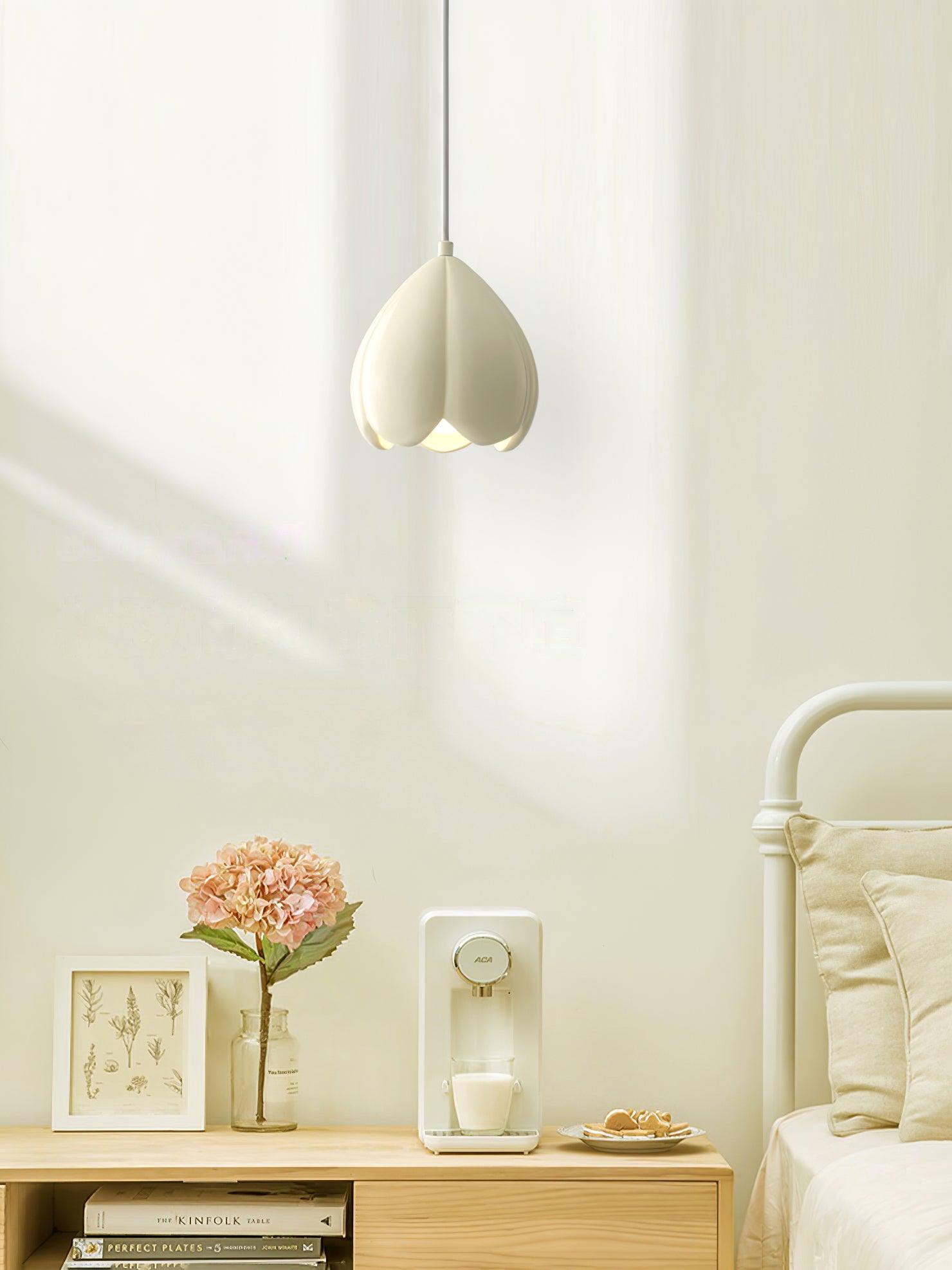 Flower Bud Pendant Lamp - Lumpaz