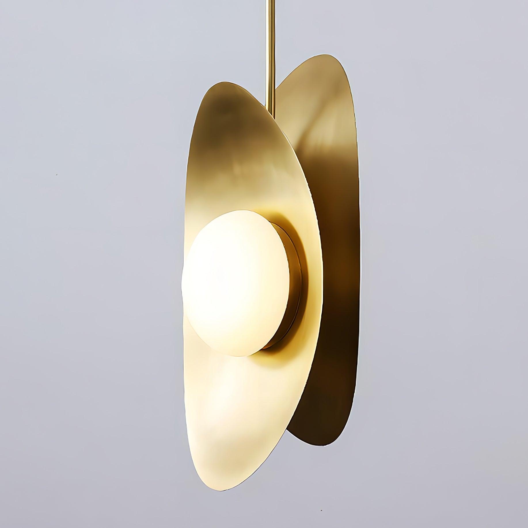 Golden Petal Pendant Lamp - Lumpaz