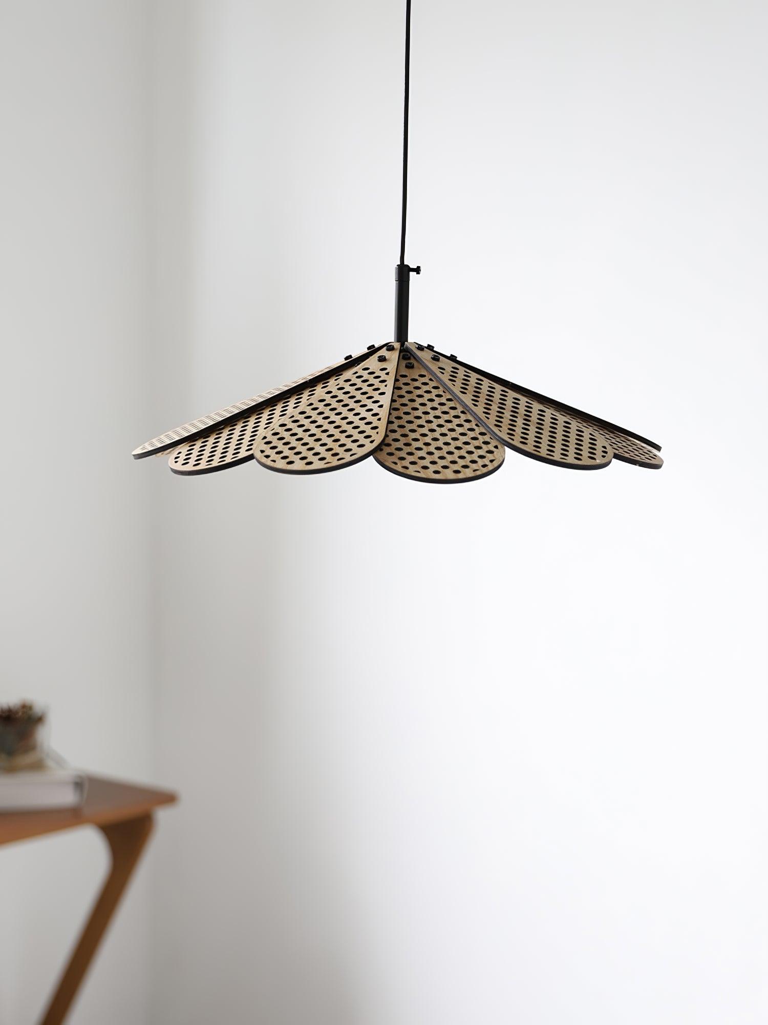 Hollyhock Pendant Light - Lumpaz