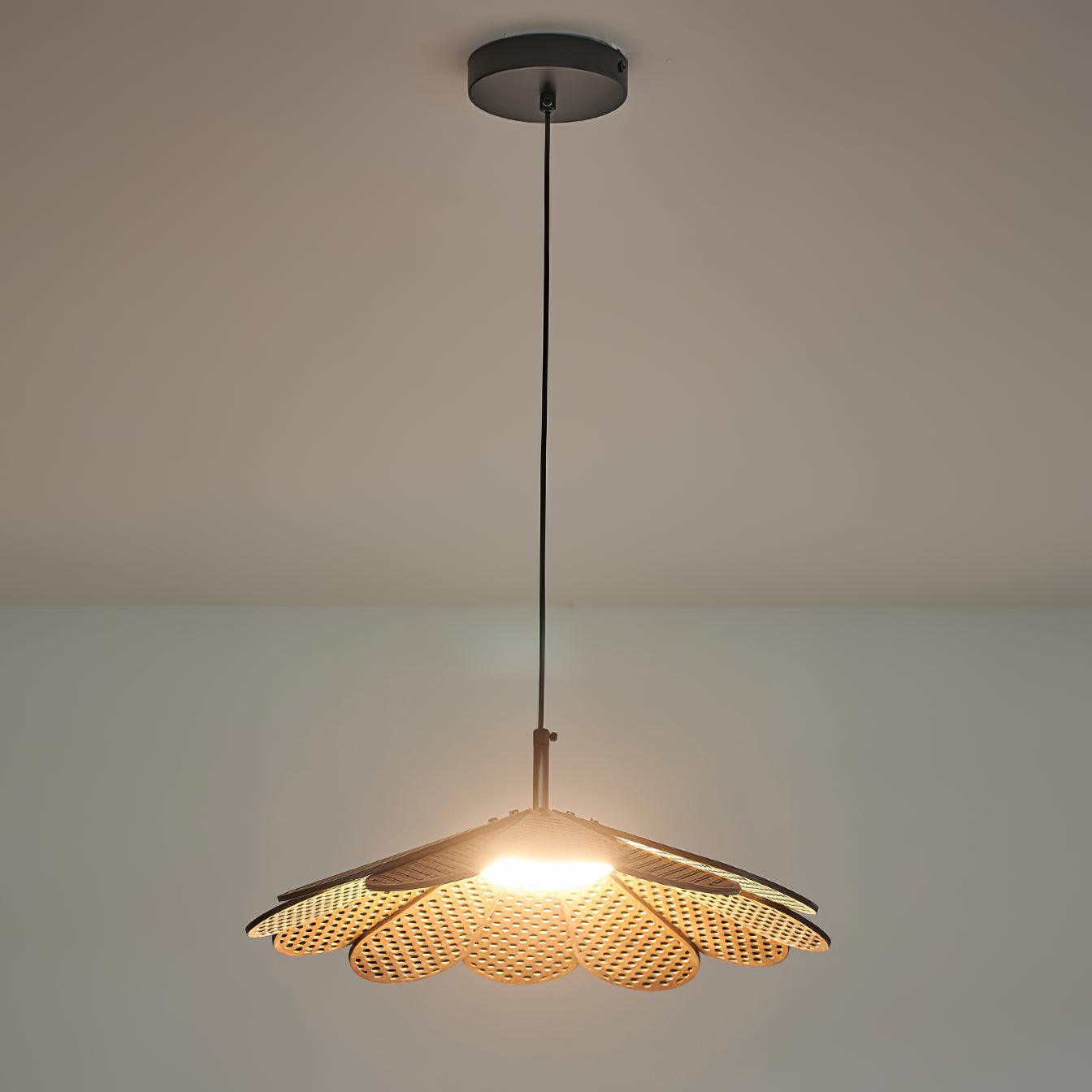 Hollyhock Pendant Light - Lumpaz