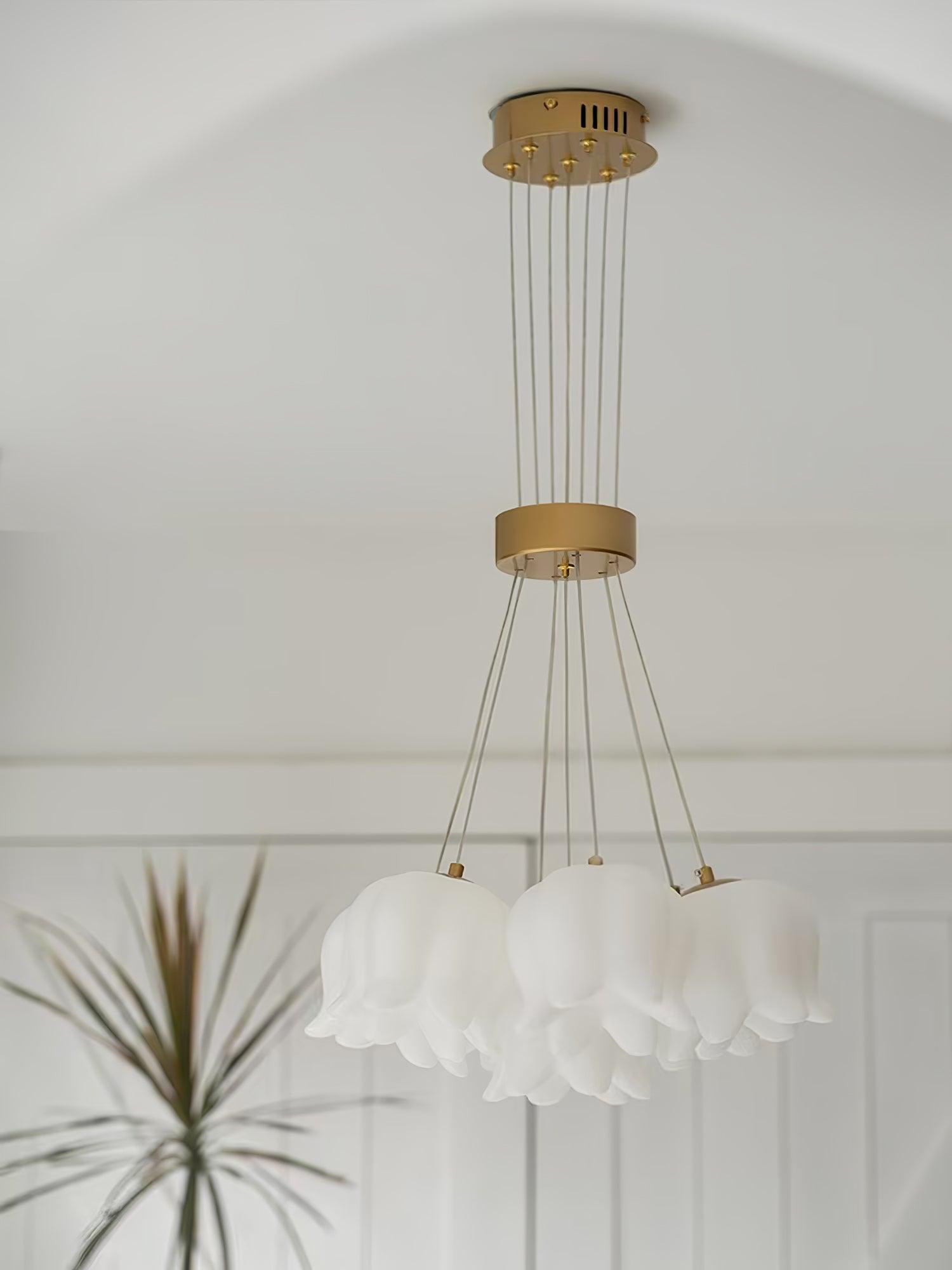 Elegant Floral Pendant Light - Lumpaz