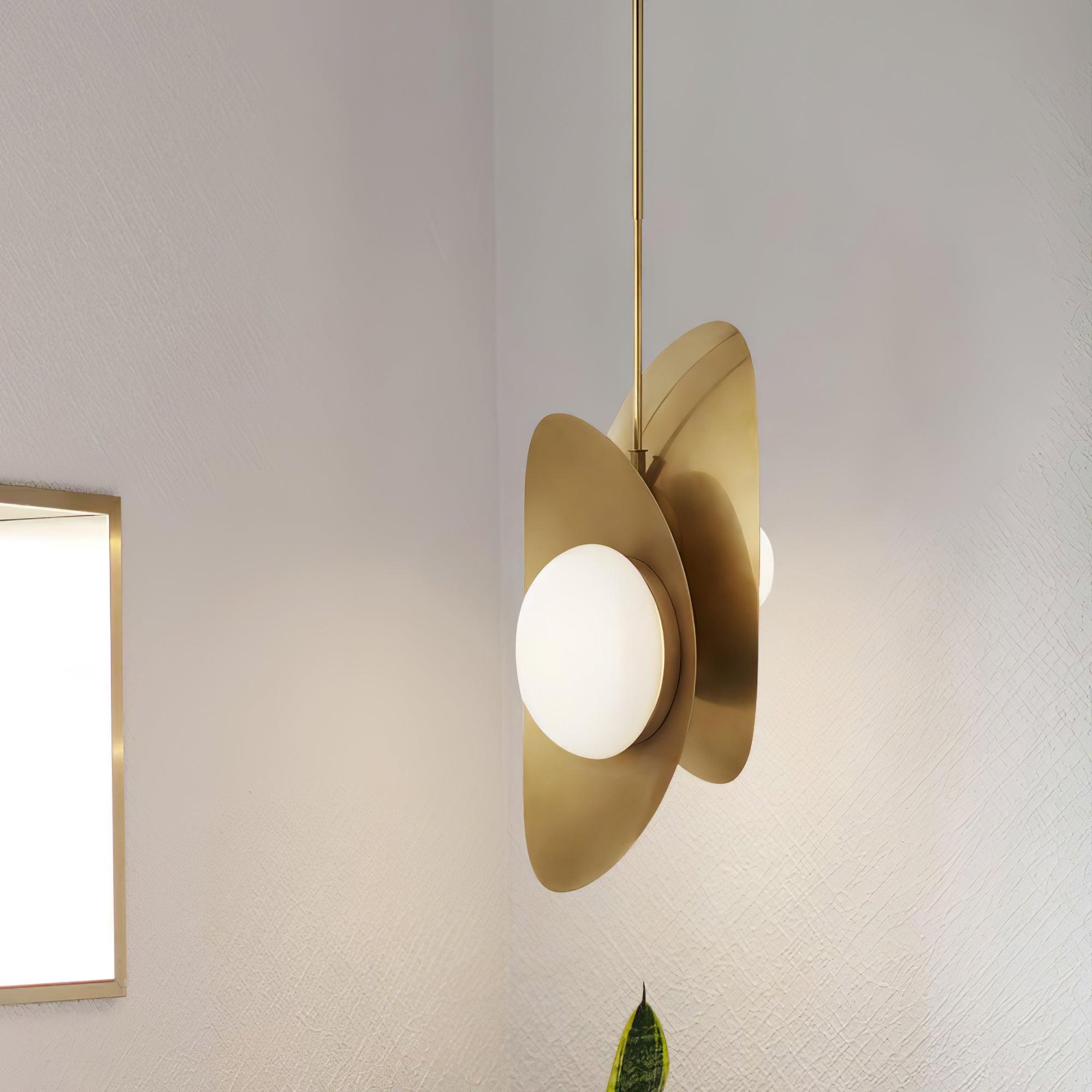 Golden Petal Pendant Lamp - Lumpaz