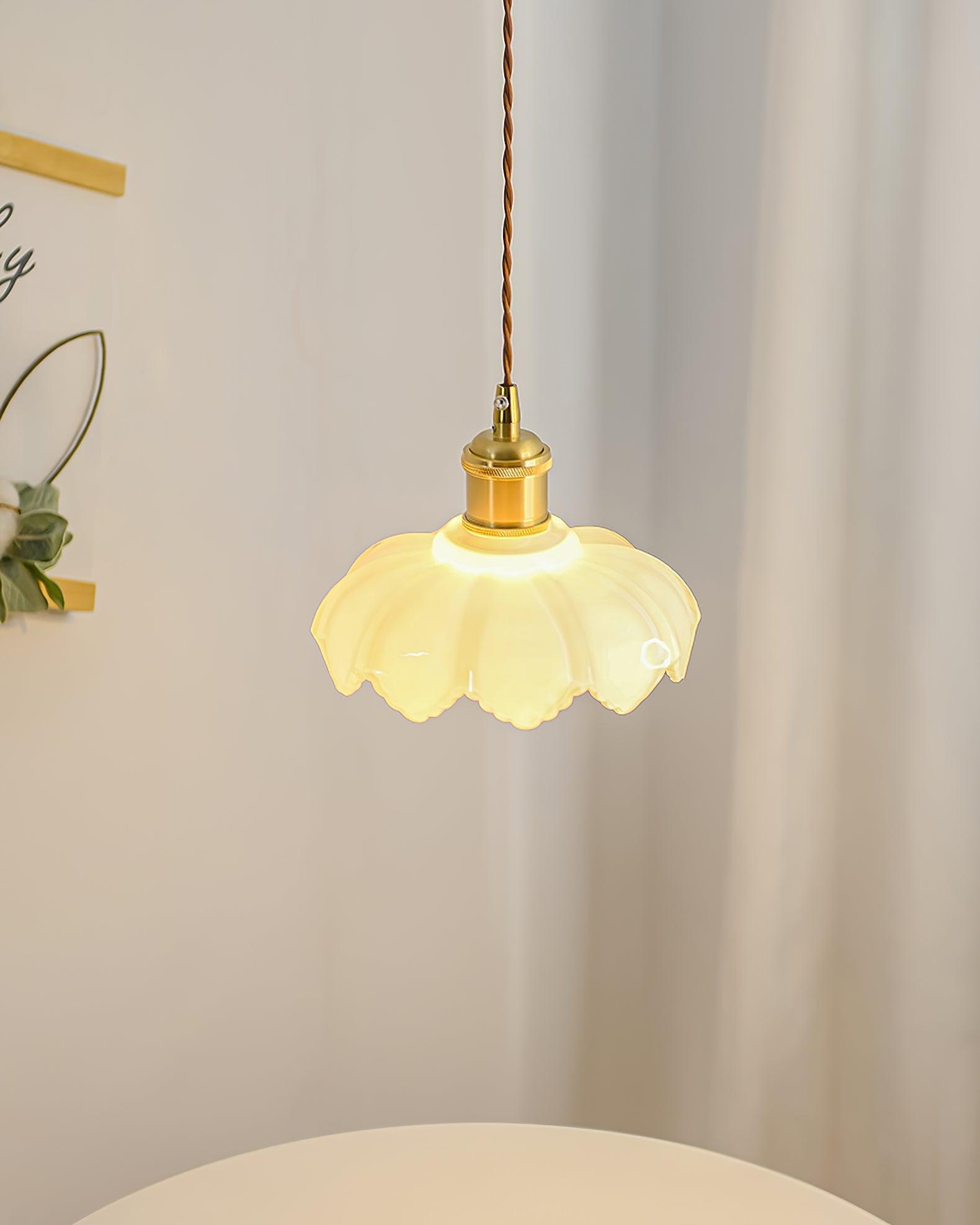 French Petal Pendant Light - Lumpaz