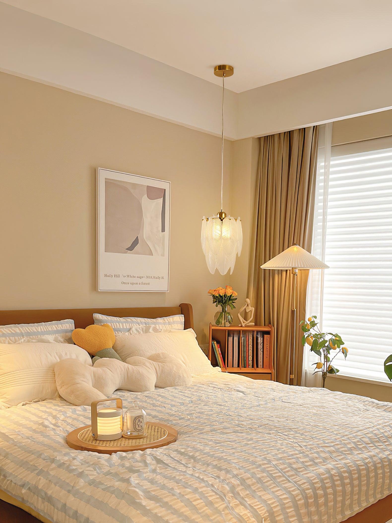 Glass Feather Pendant Light - Lumpaz