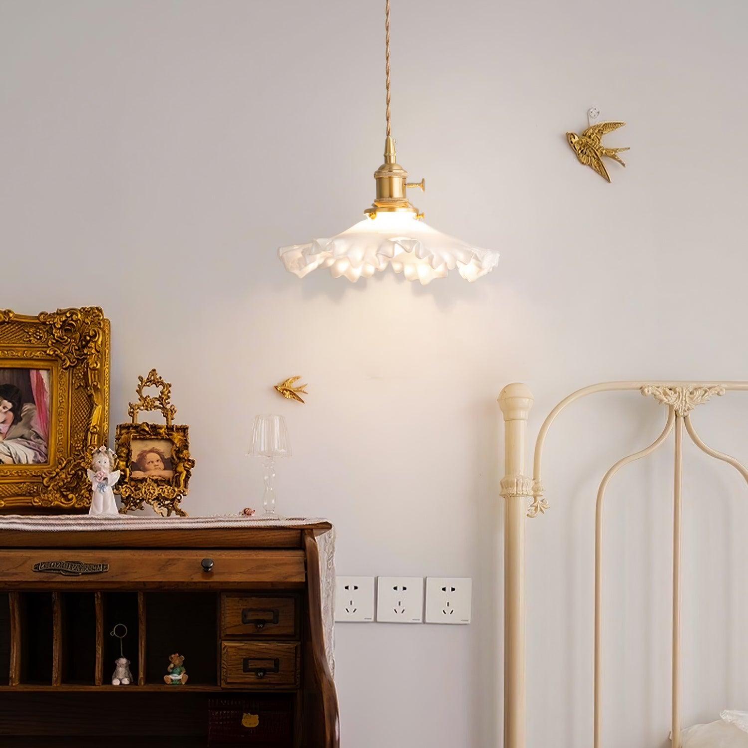 Small Floral Pendant Lamp - Lumpaz