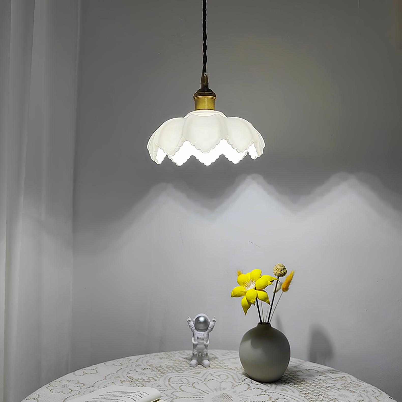 French Petal Pendant Light - Lumpaz