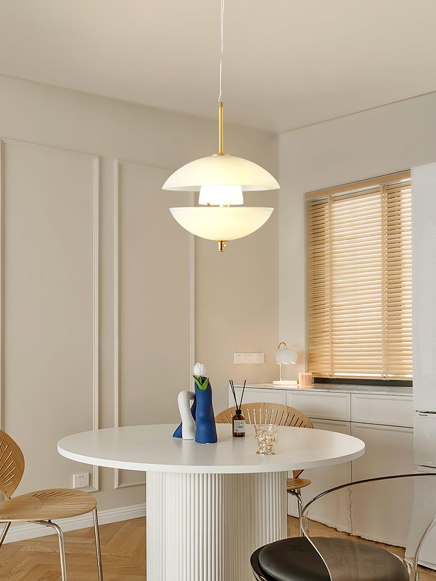 Miller Shell Pendant Light - Lumpaz