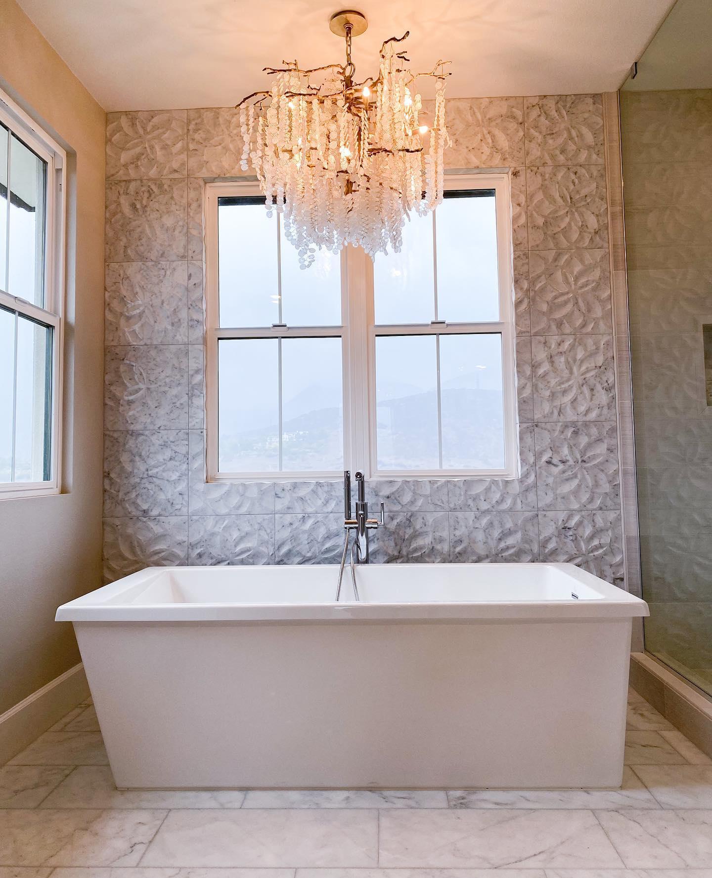 Shiro Noda Crystal Chandelier - Lumpaz