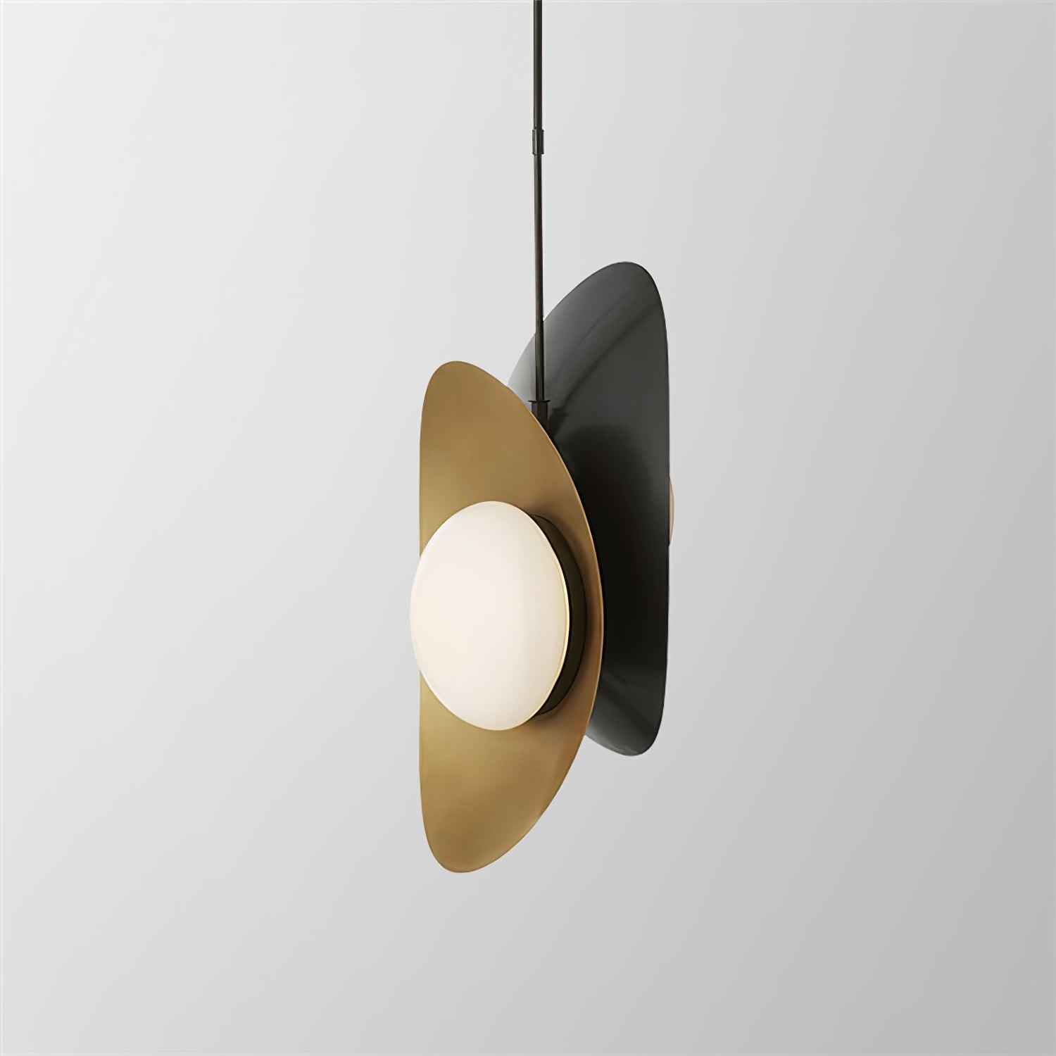 Golden Petal Pendant Lamp - Lumpaz