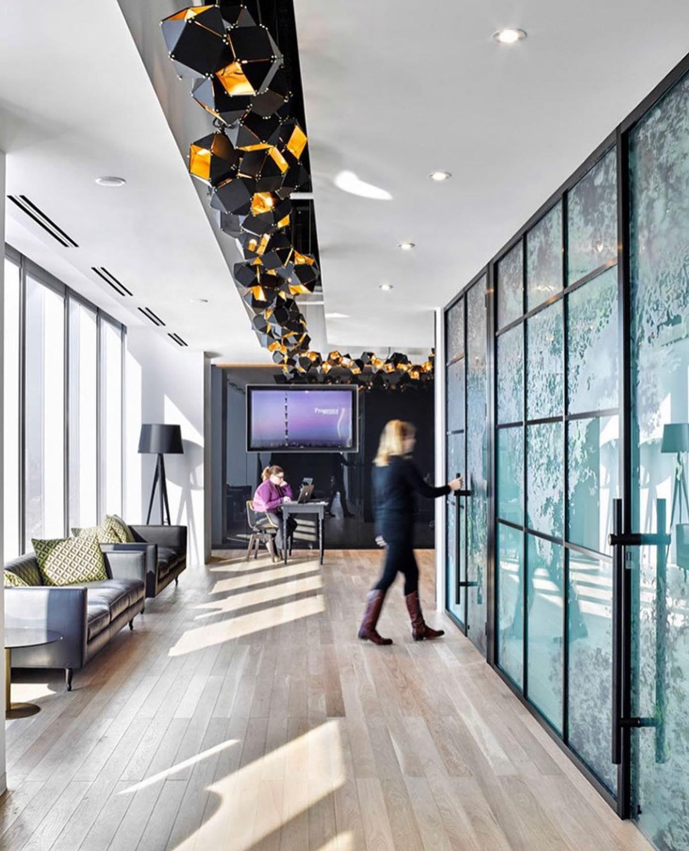 Welles Chandeliers - Lumpaz
