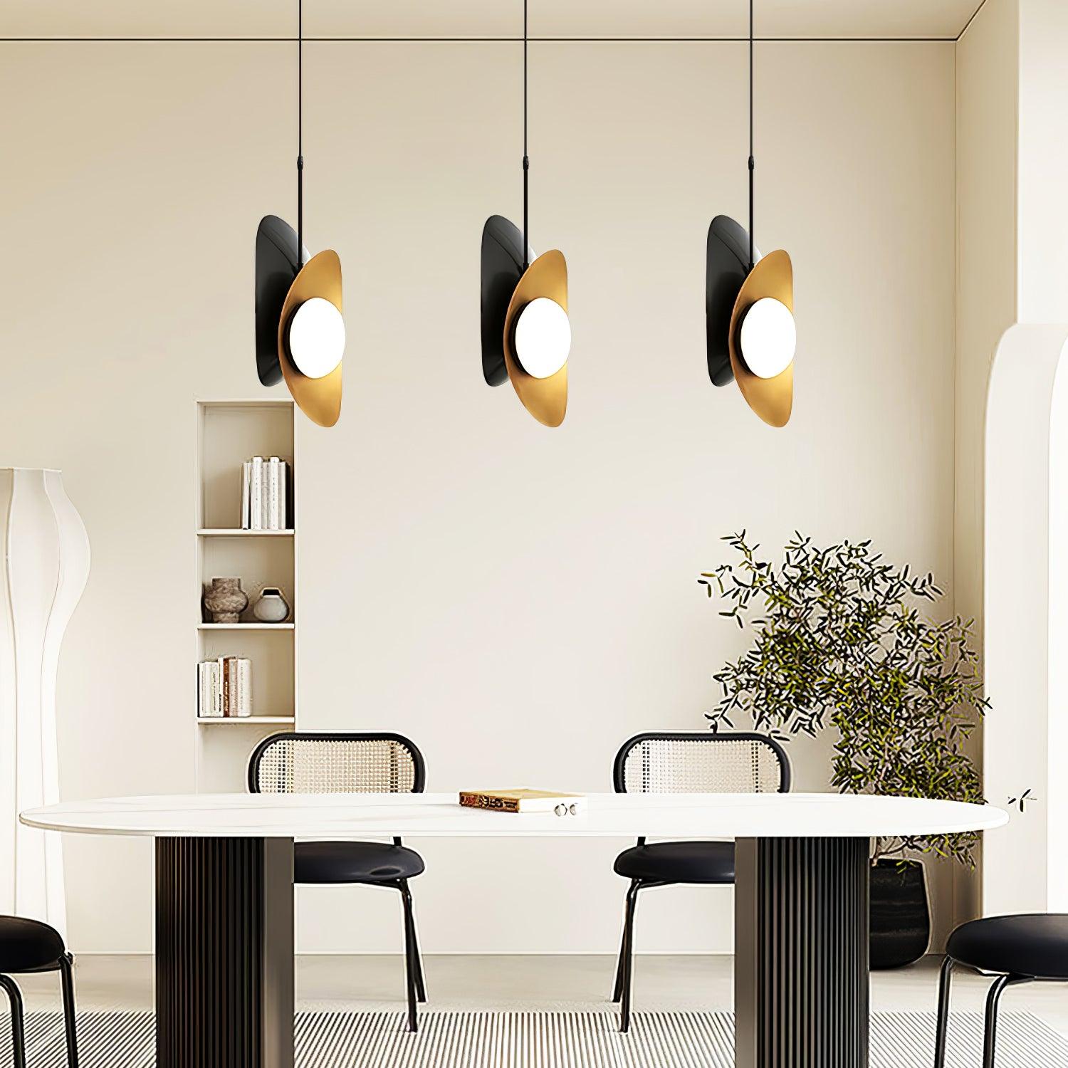 Golden Petal Pendant Lamp - Lumpaz