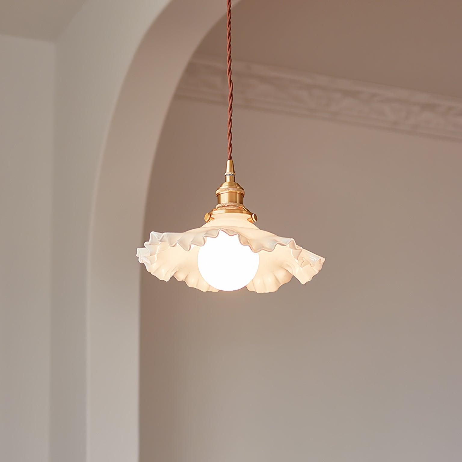 Small Floral Pendant Lamp - Lumpaz