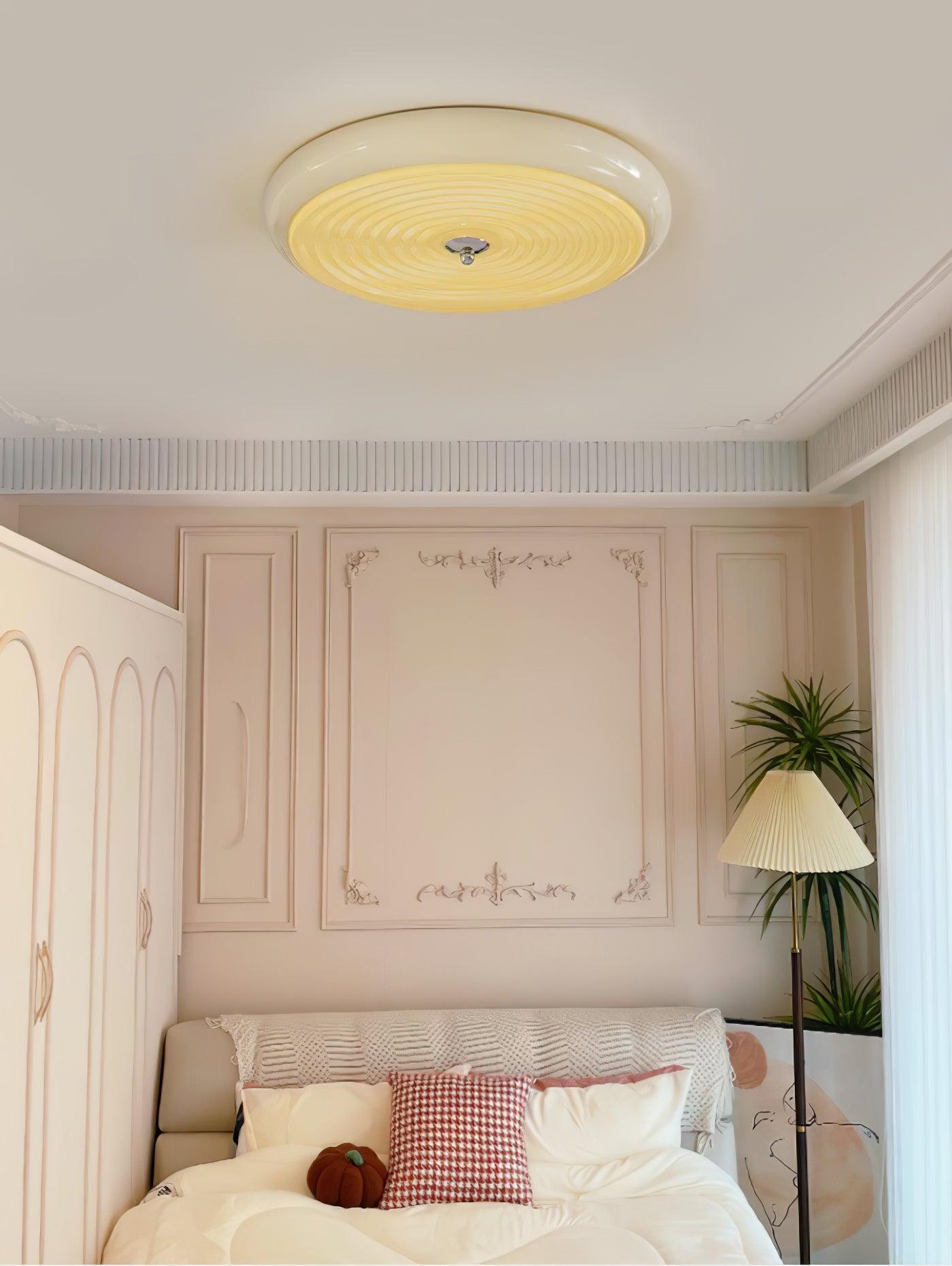 Ripple Cream Ceiling Lamp - Lumpaz