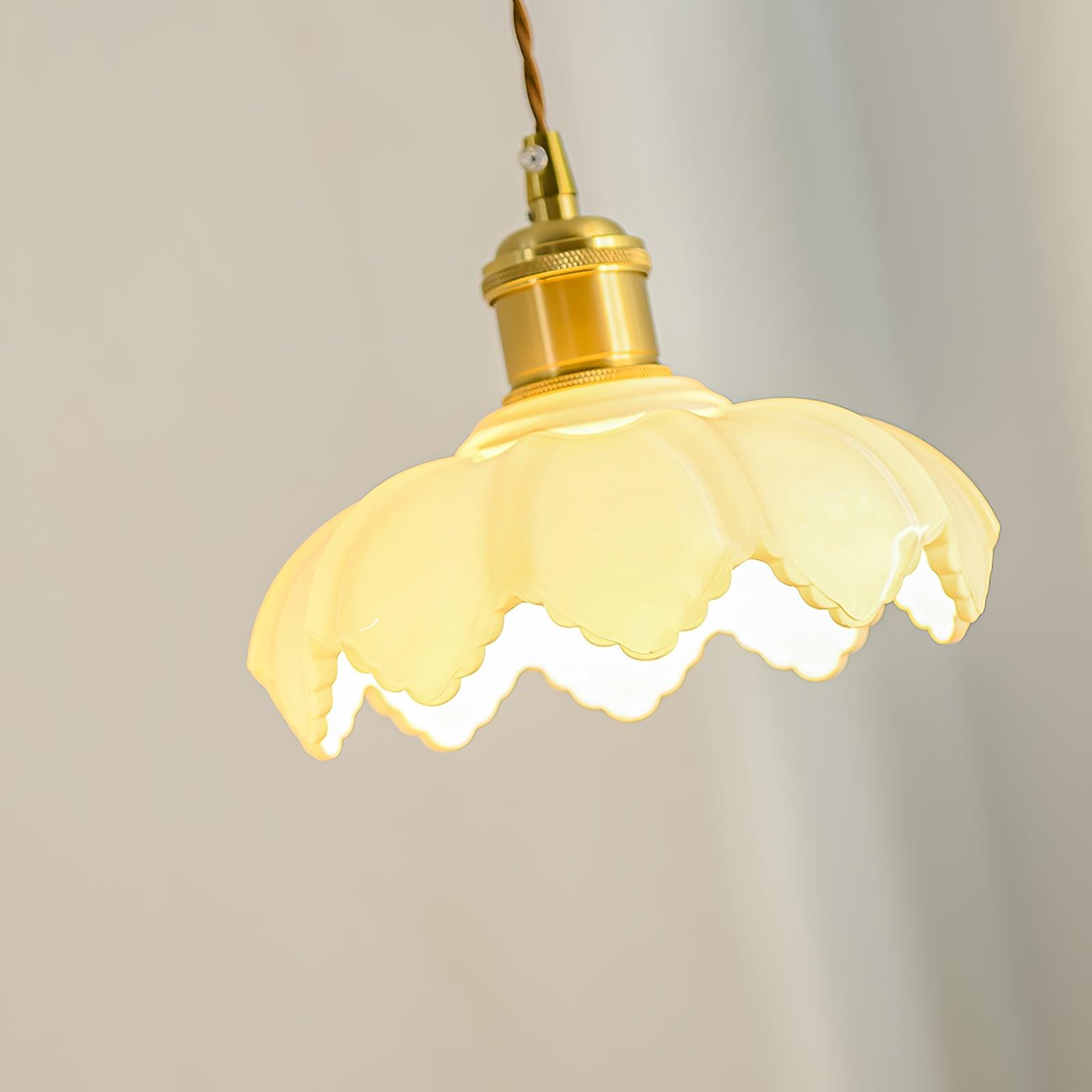 French Petal Pendant Light - Lumpaz