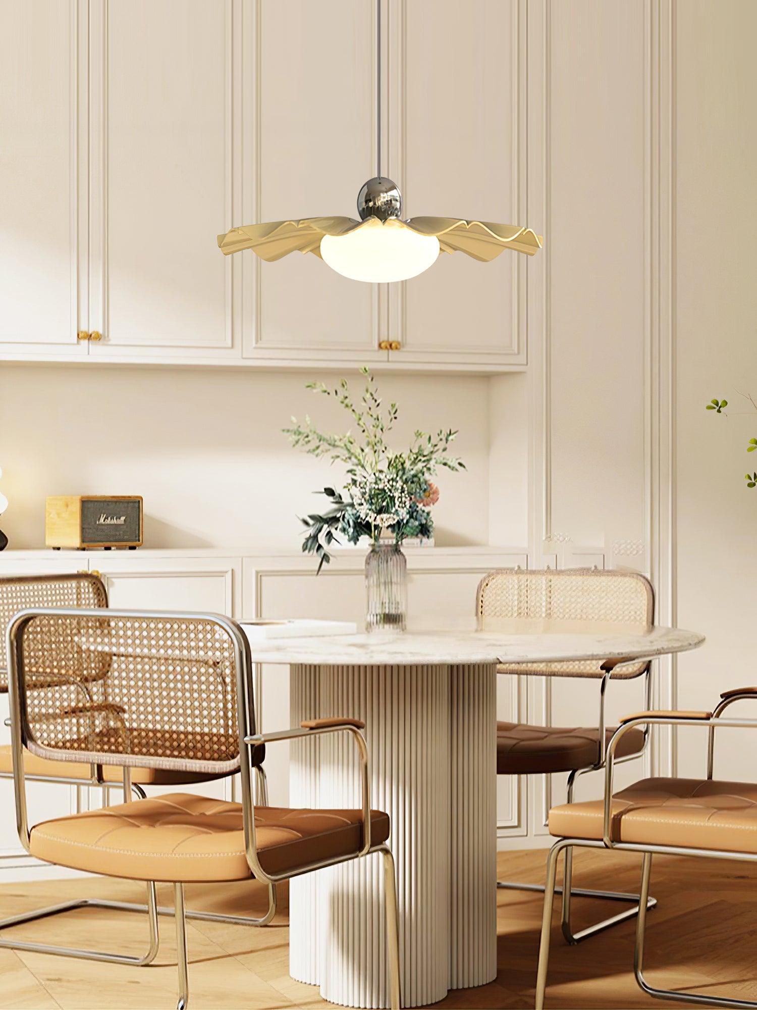 Blooming Flower Pendant Light - Lumpaz