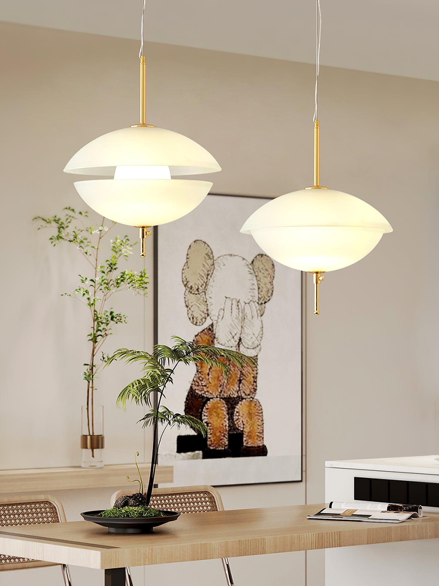 Miller Shell Pendant Light - Lumpaz