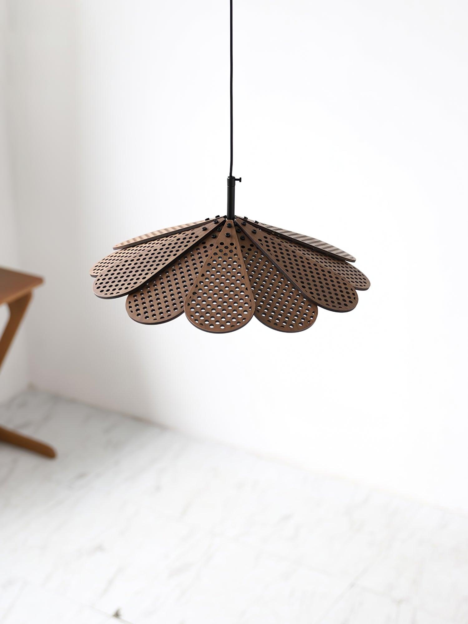 Hollyhock Pendant Light - Lumpaz