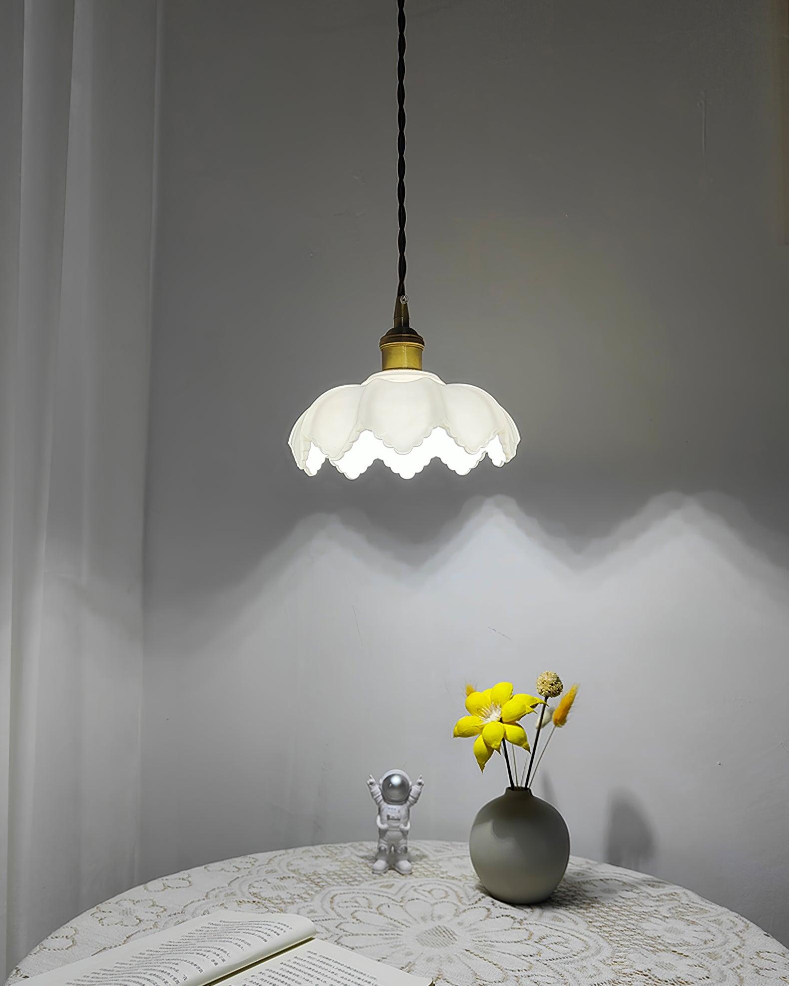 French Petal Pendant Light - Lumpaz