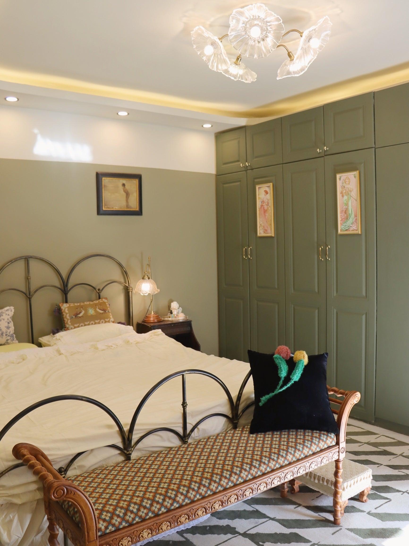 Lotus Leaf Glass Ceiling Lamp - Lumpaz