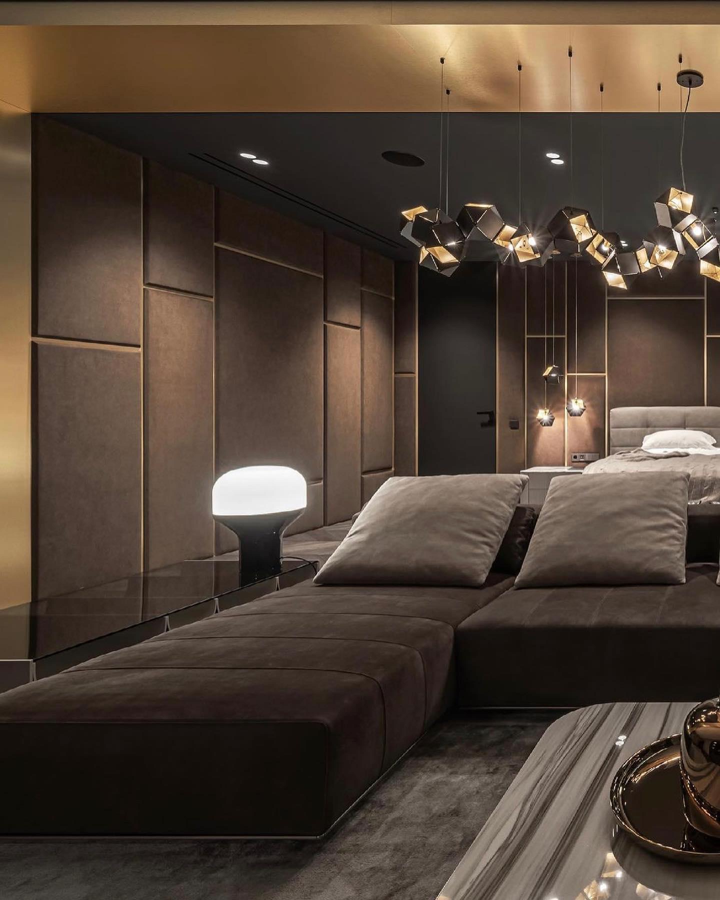 Welles Chandeliers - Lumpaz
