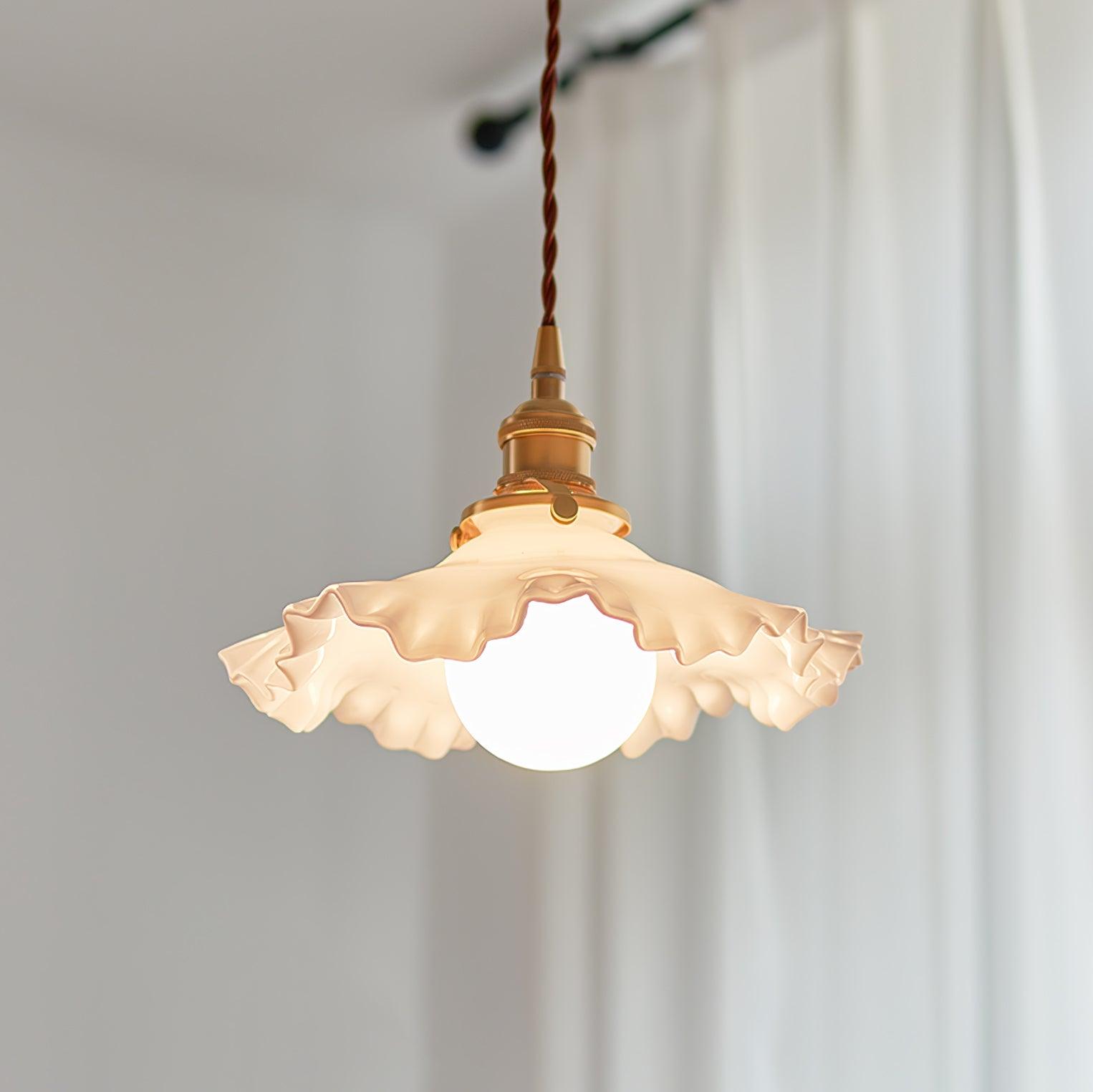 Small Floral Pendant Lamp - Lumpaz