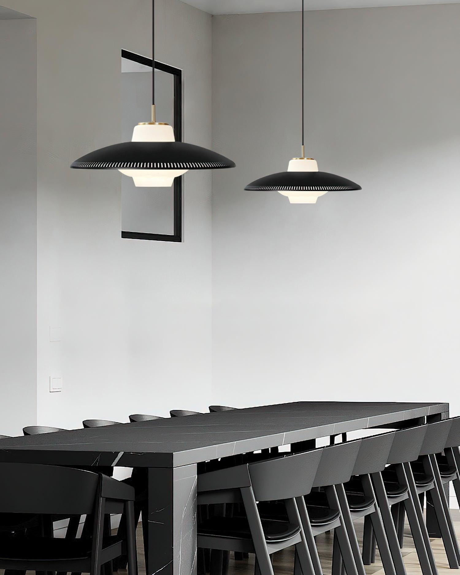 Alien Frisbee Pendant Lamp - Lumpaz