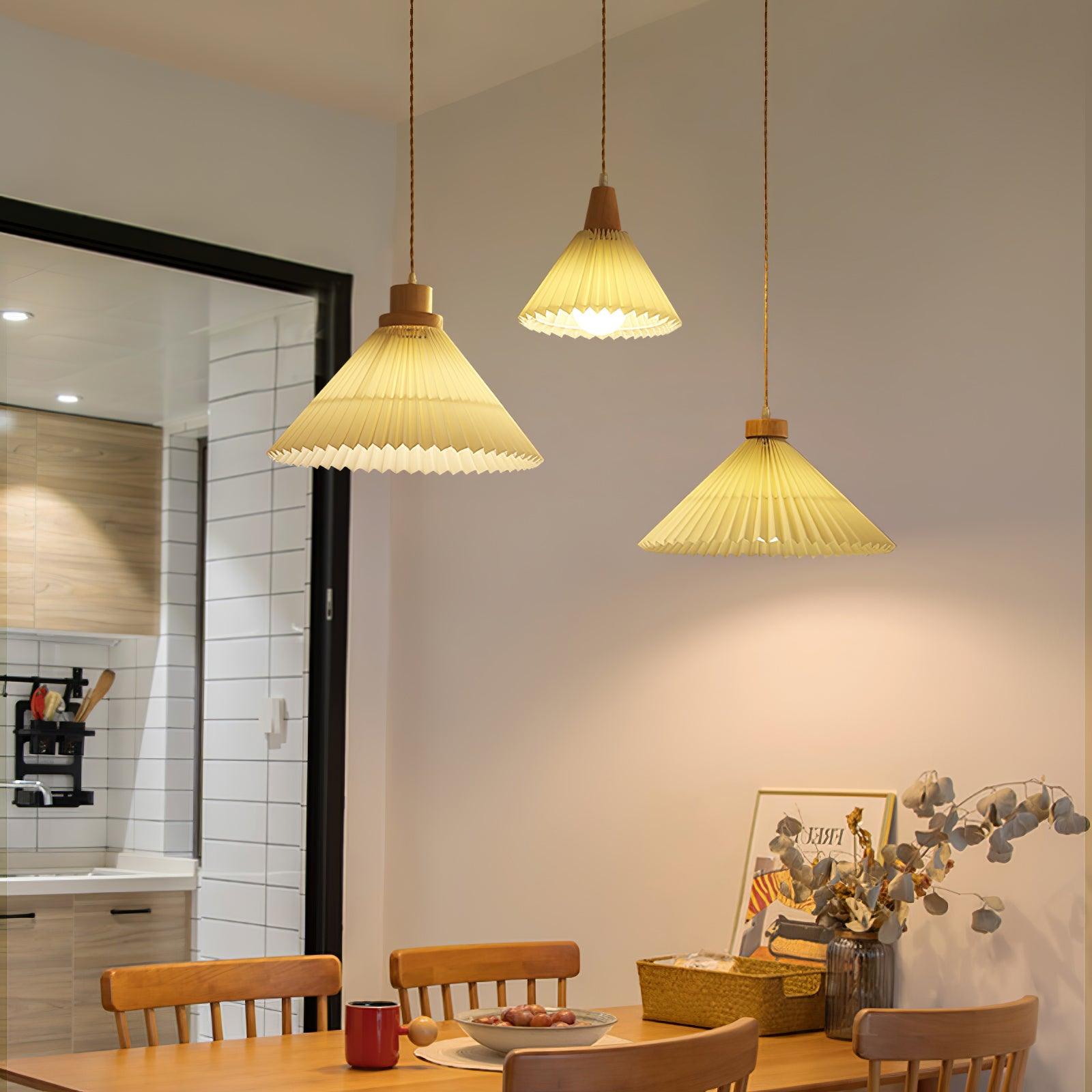 Pleated Wooden Pendant Light - Lumpaz