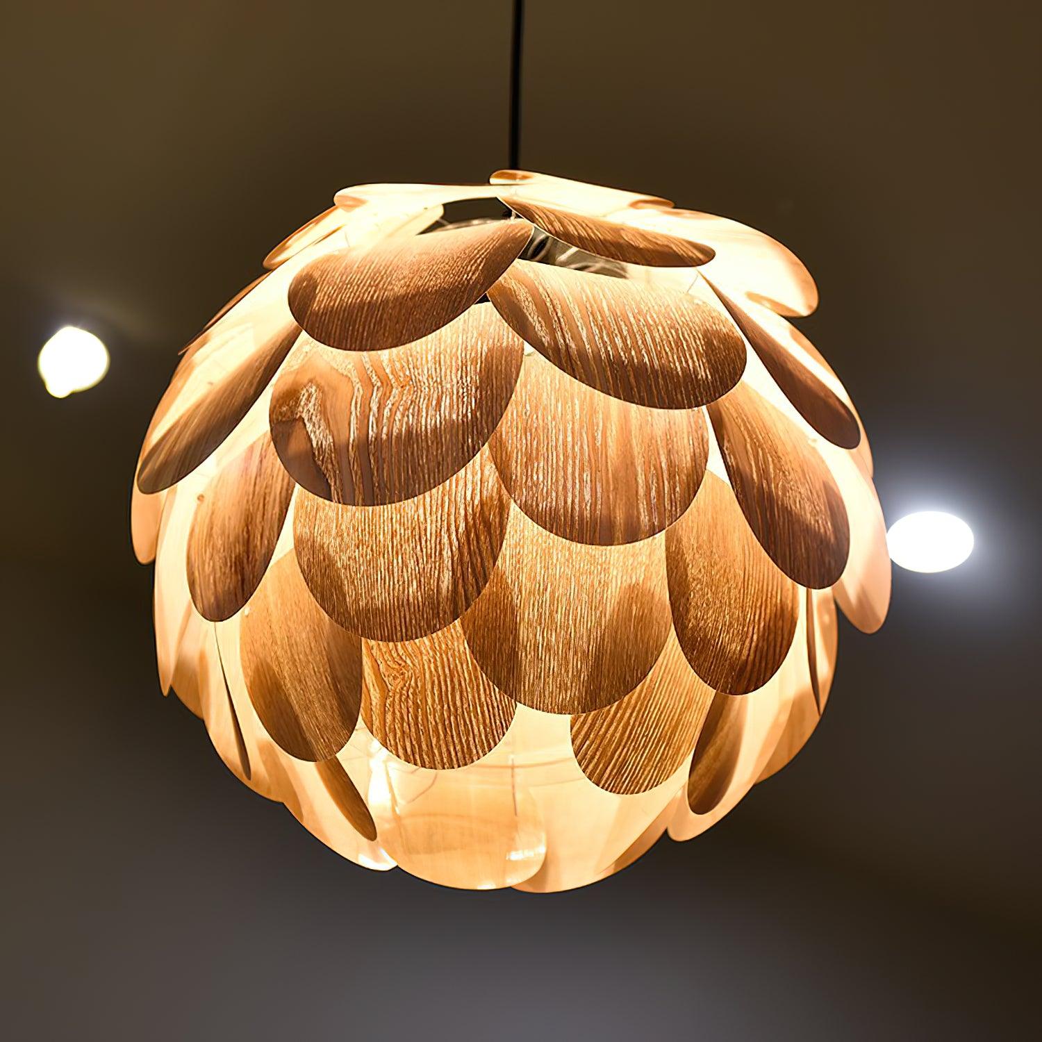 Pinecone Pendant Light - Lumpaz