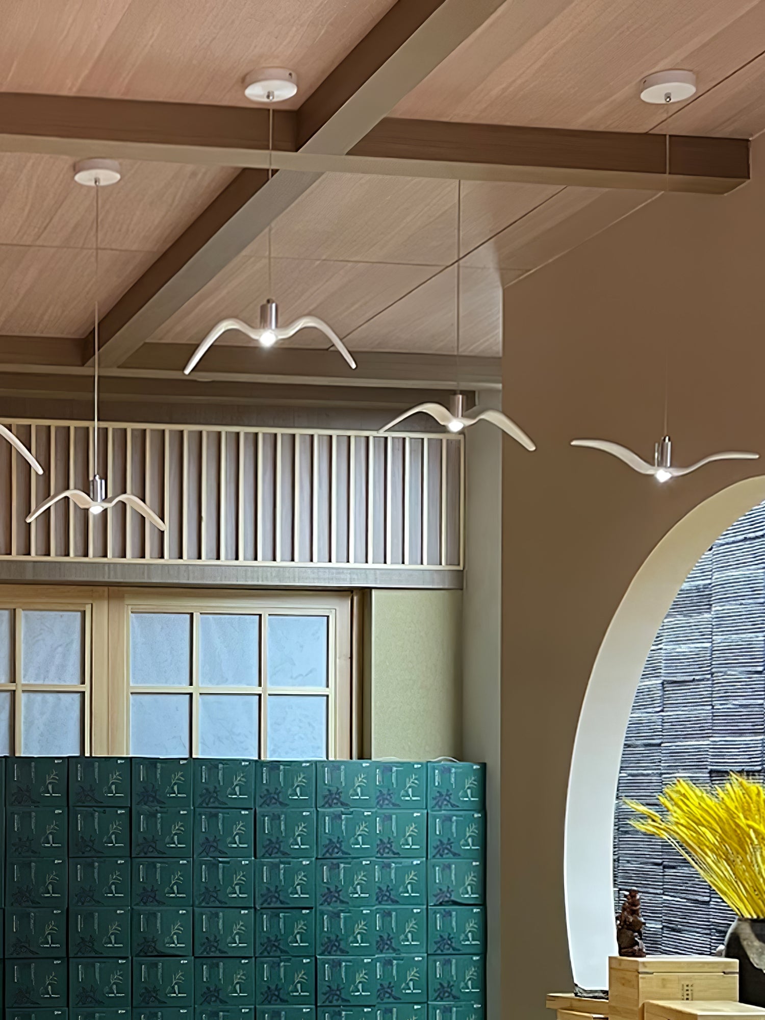 Seagull Resin Pendant Light - Lumpaz