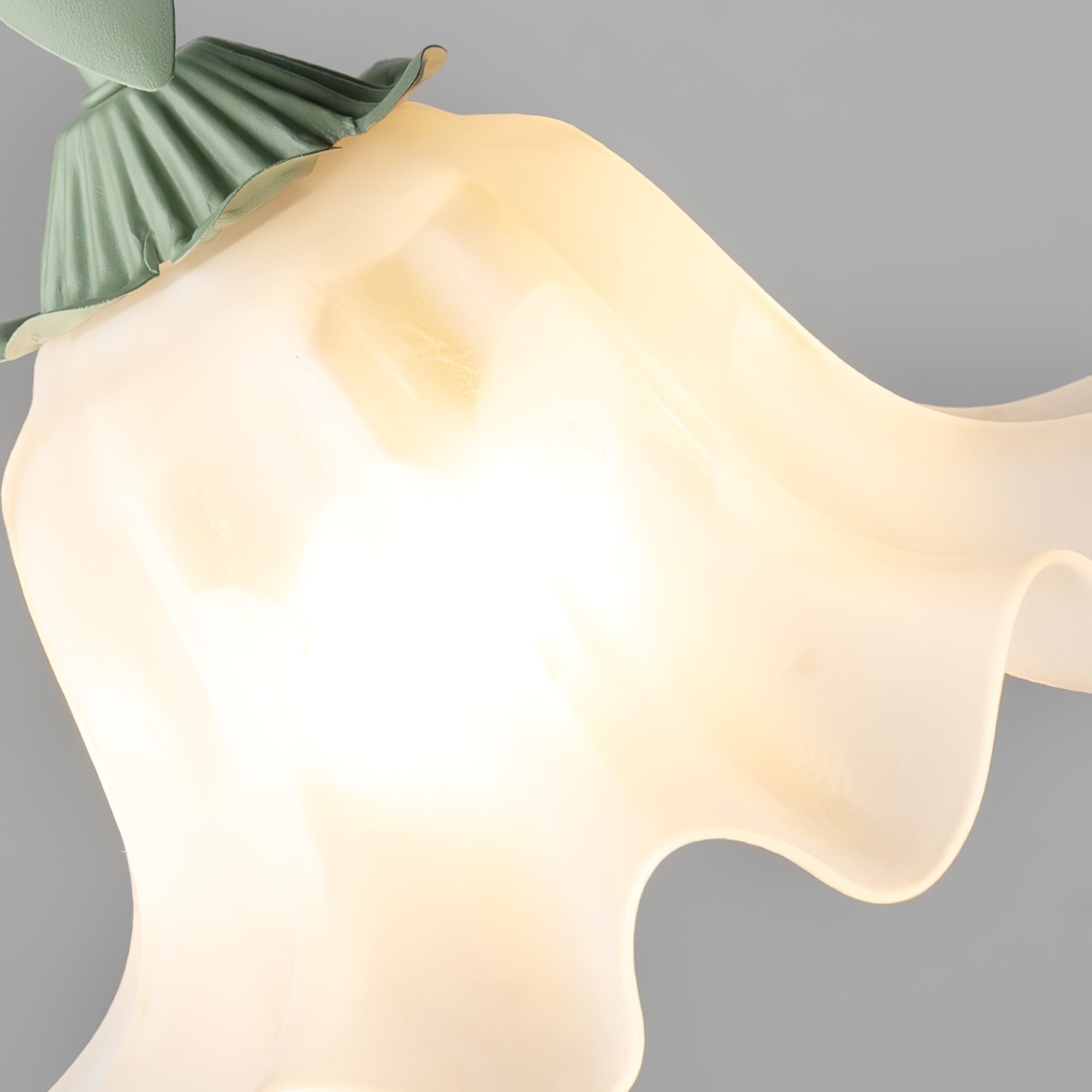 Lily of the Valley Pendant Light - Lumpaz