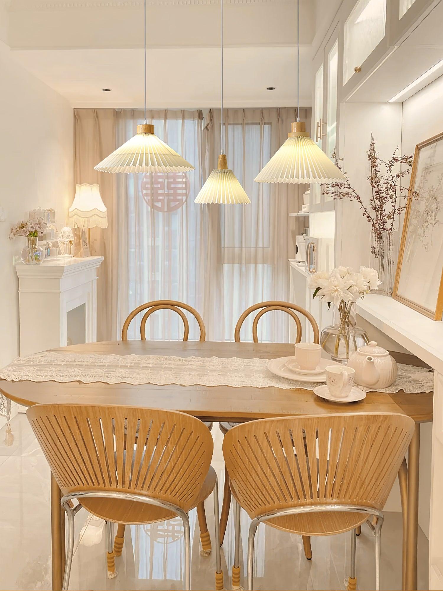 Pleated Wooden Pendant Light - Lumpaz