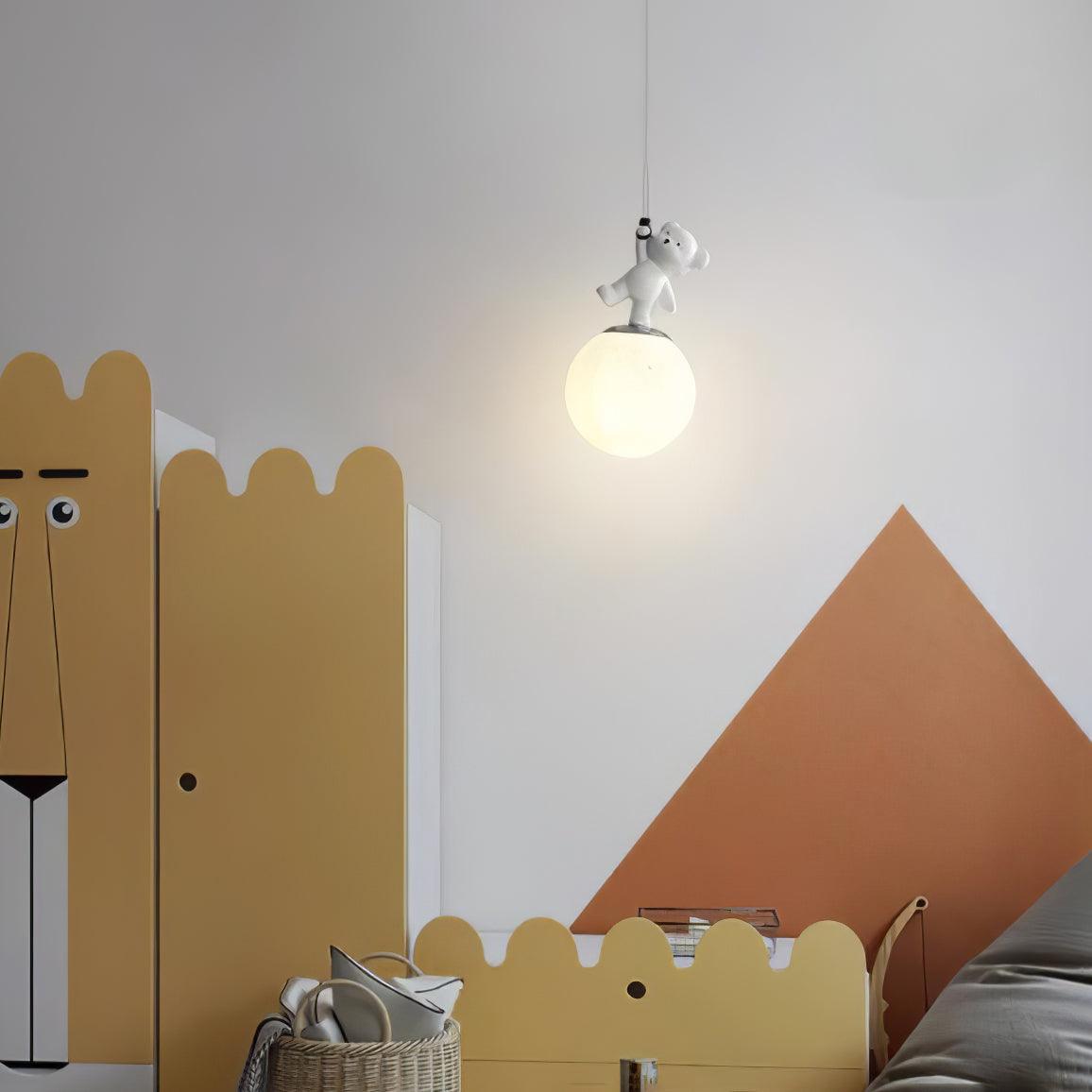 Animal And Moon Pendant Light - Lumpaz