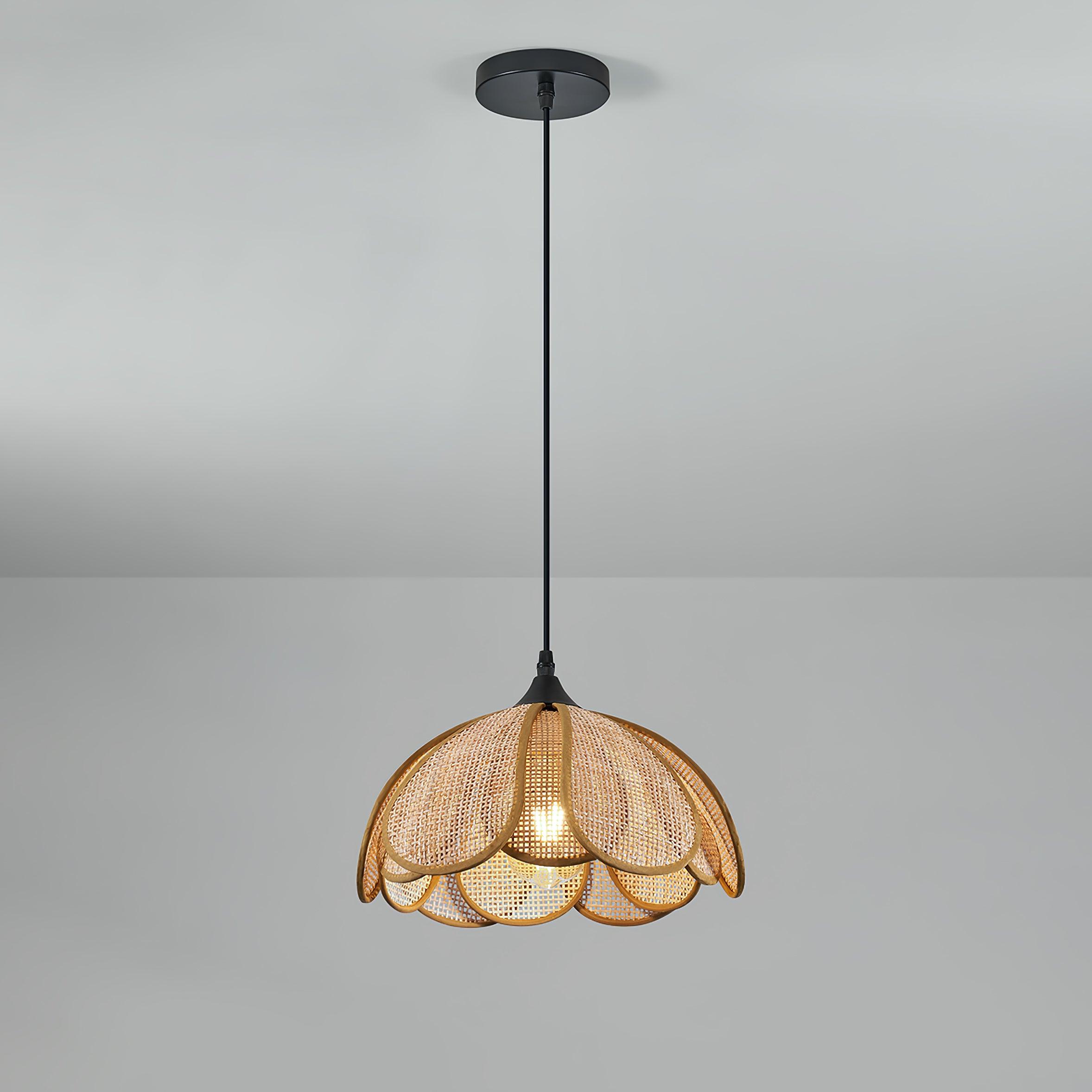 Bloom Rattan Pendant Lamp - Lumpaz