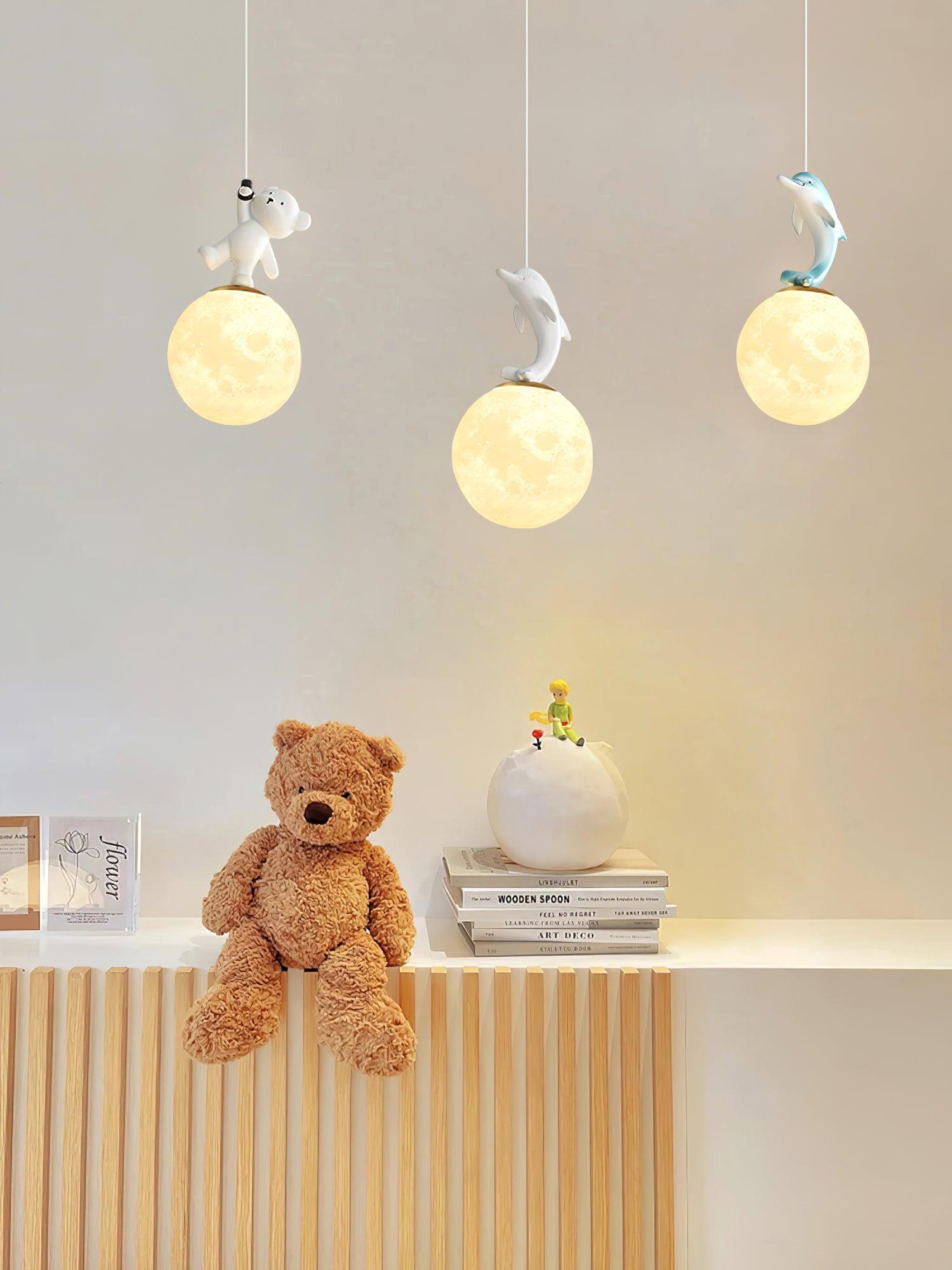 Animal And Moon Pendant Light - Lumpaz