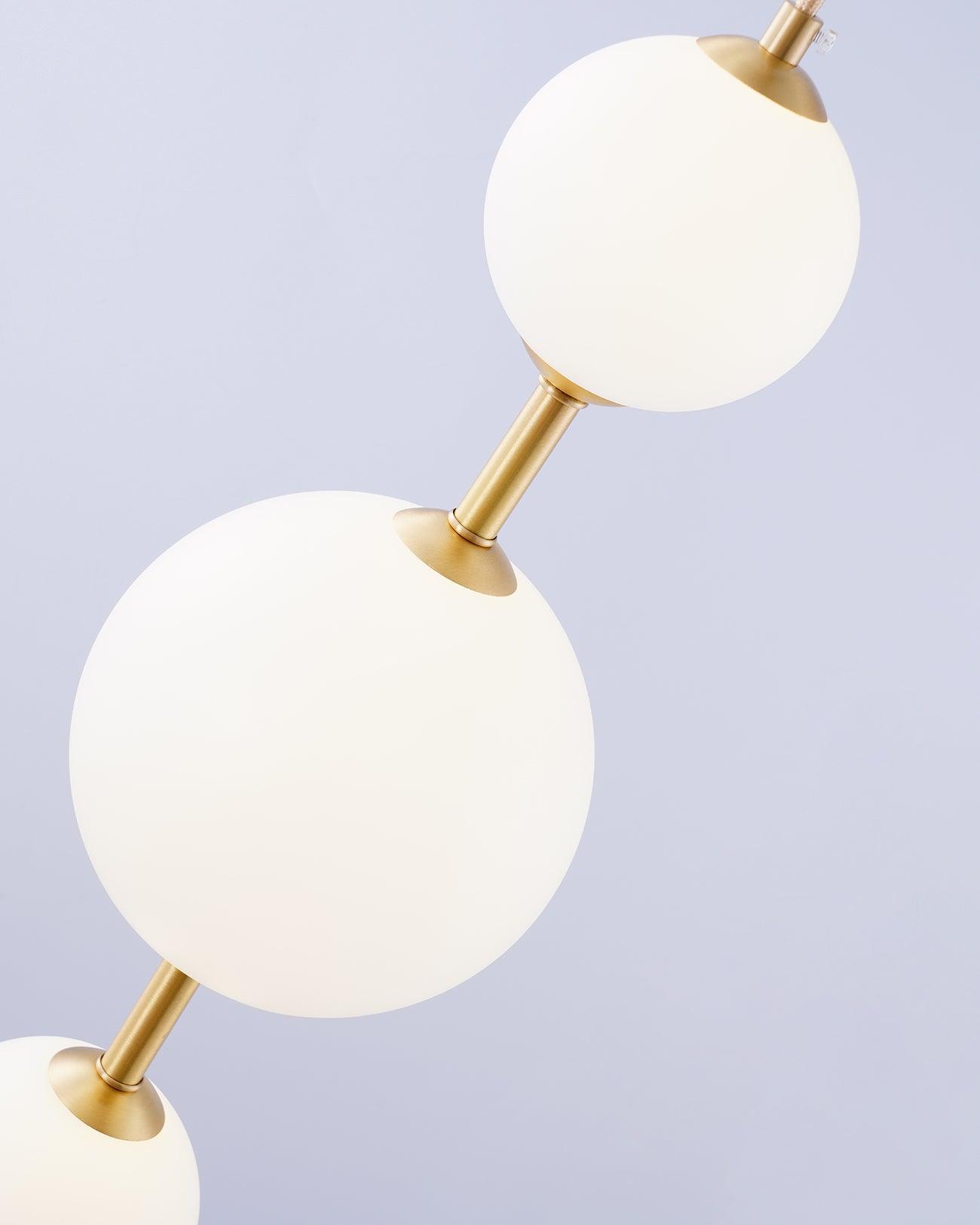 Vertical Globe Pendant Lamp - Lumpaz